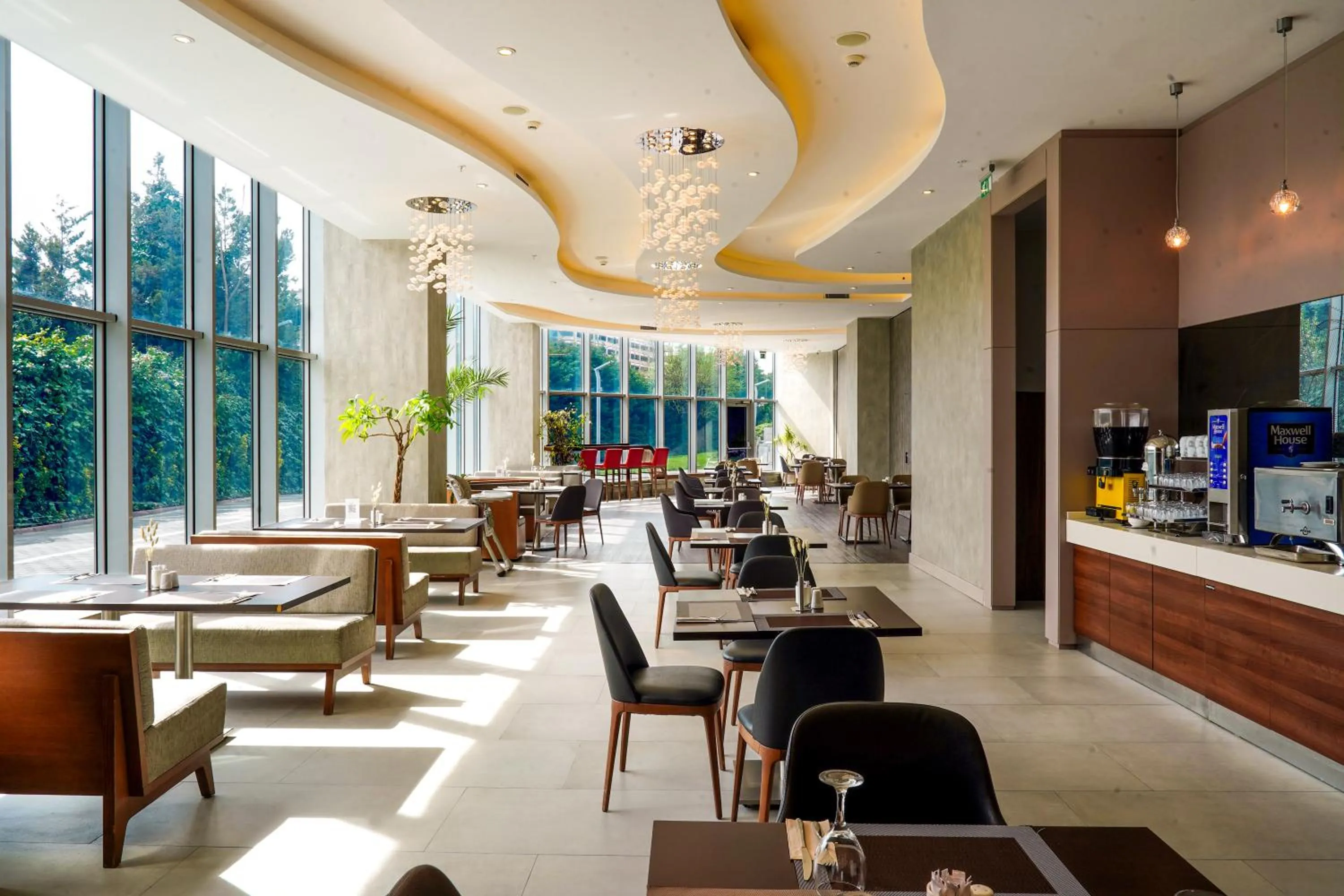 Restaurant/places to eat in Ramada Encore Istanbul Bayrampasa
