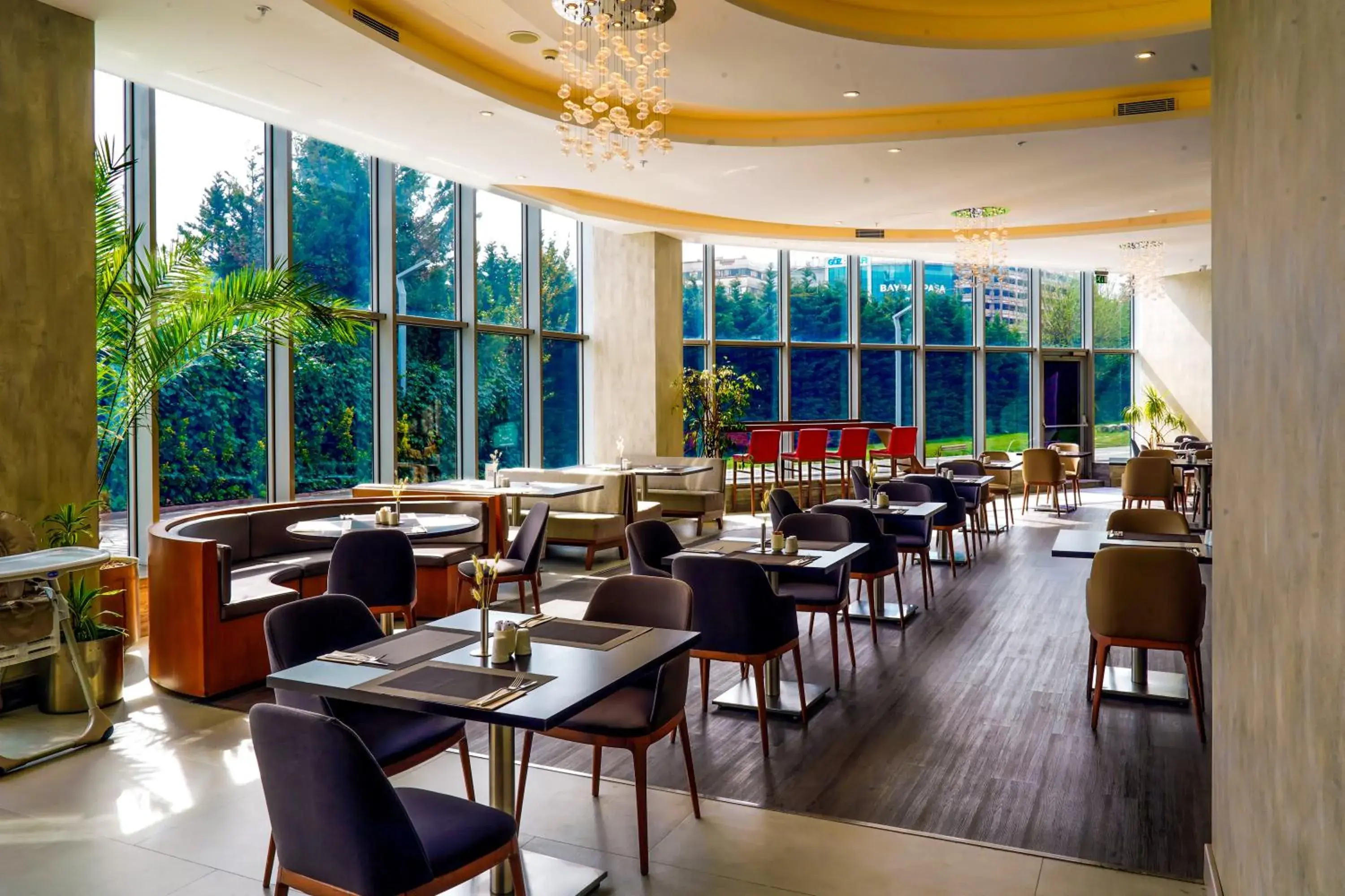 Restaurant/places to eat in Ramada Encore Istanbul Bayrampasa Restaurant/places to eat in Ramada Encore Istanbul Bayrampasa