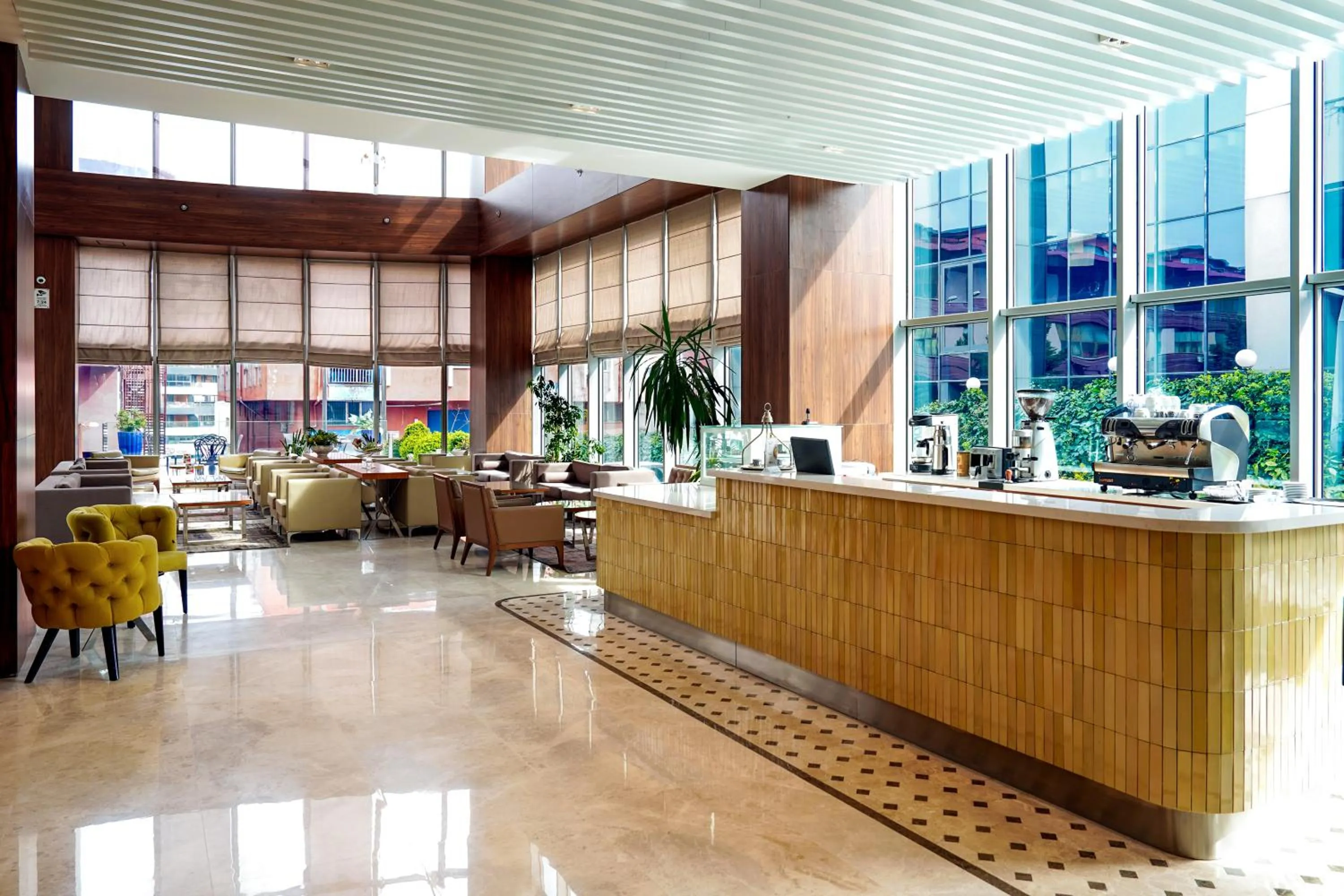 Lounge or bar in Ramada Encore Istanbul Bayrampasa