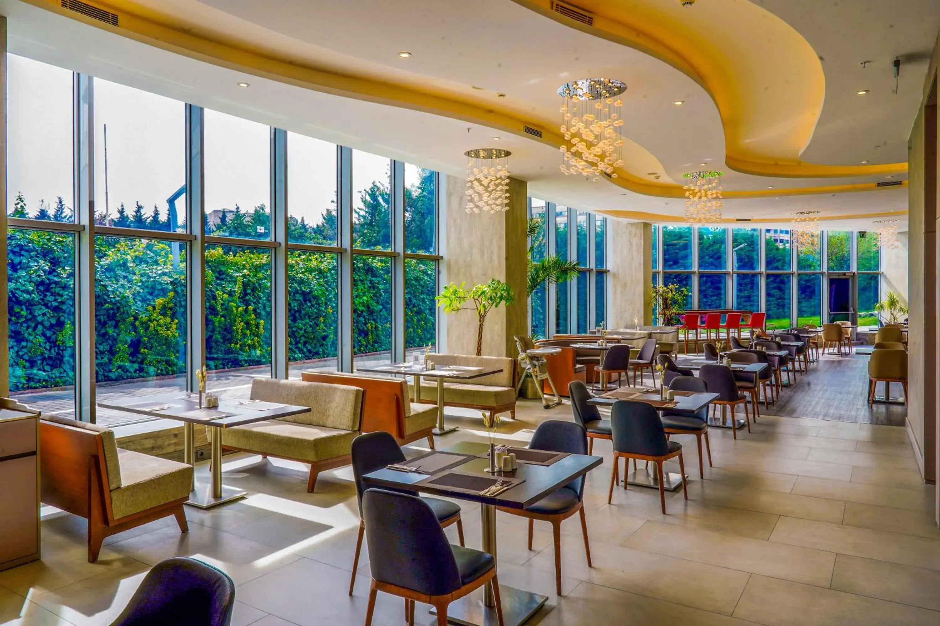 Restaurant/places to eat in Ramada Encore Istanbul Bayrampasa Restaurant/places to eat in Ramada Encore Istanbul Bayrampasa
