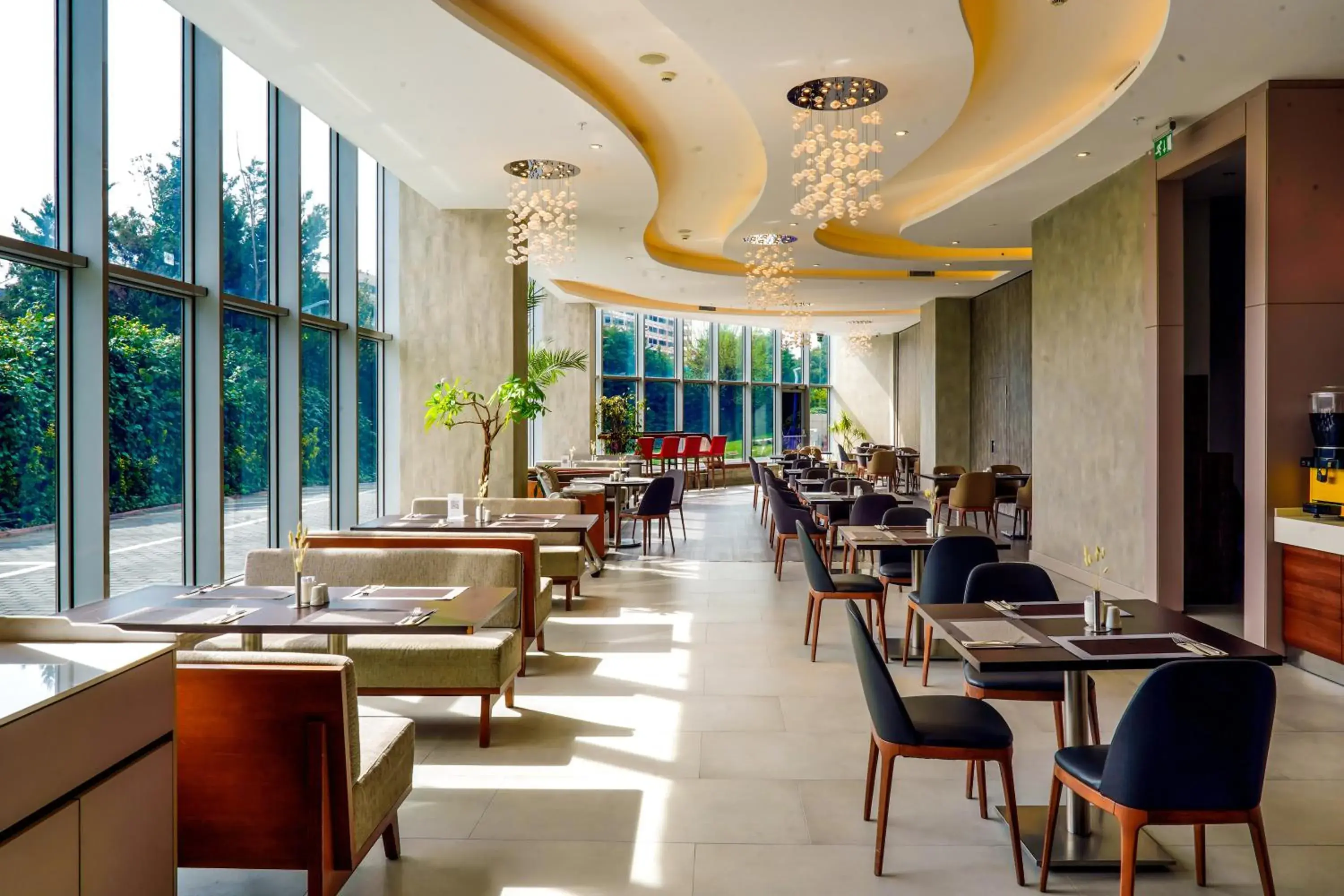 Restaurant/places to eat in Ramada Encore Istanbul Bayrampasa Restaurant/places to eat in Ramada Encore Istanbul Bayrampasa
