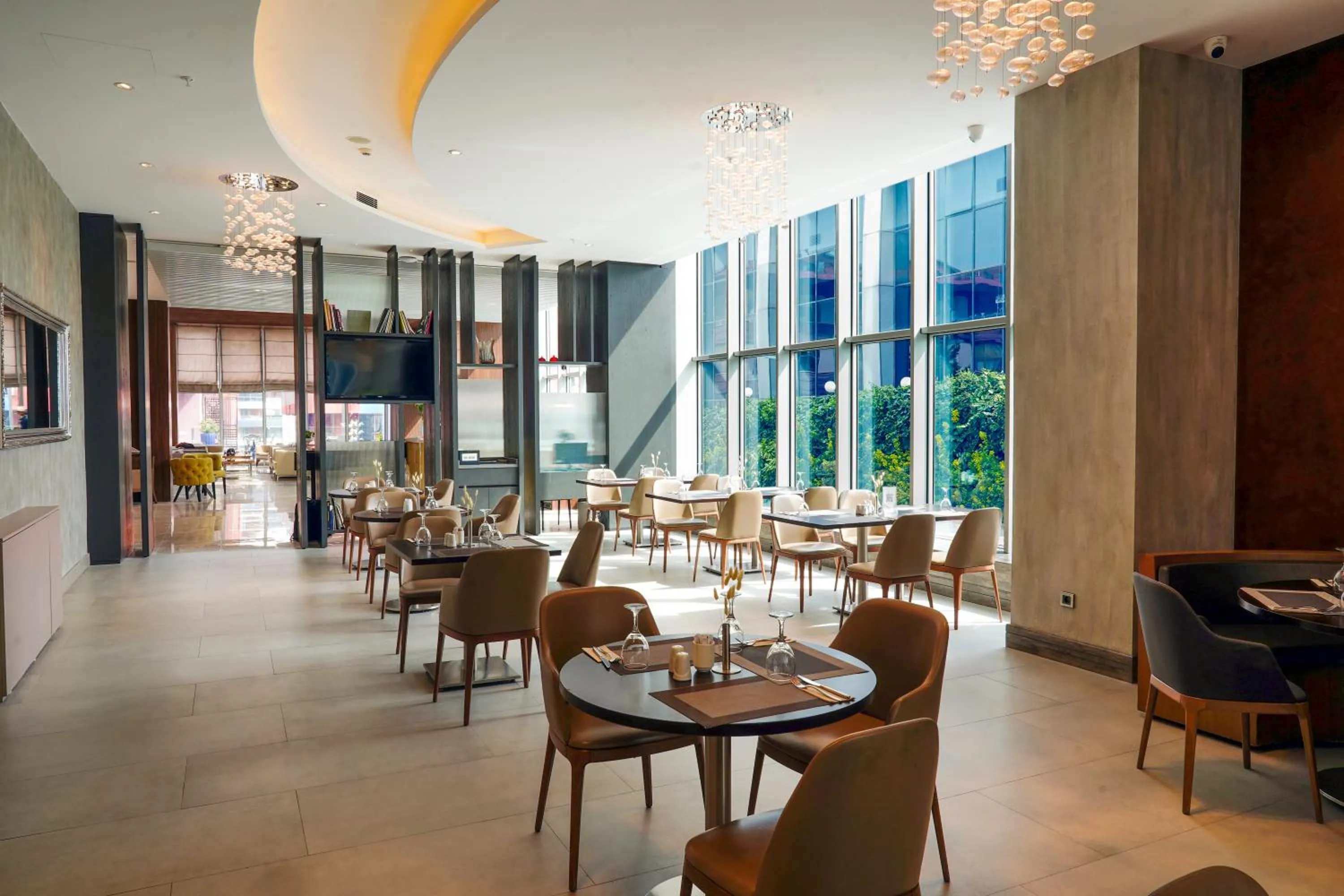 Restaurant/places to eat in Ramada Encore Istanbul Bayrampasa