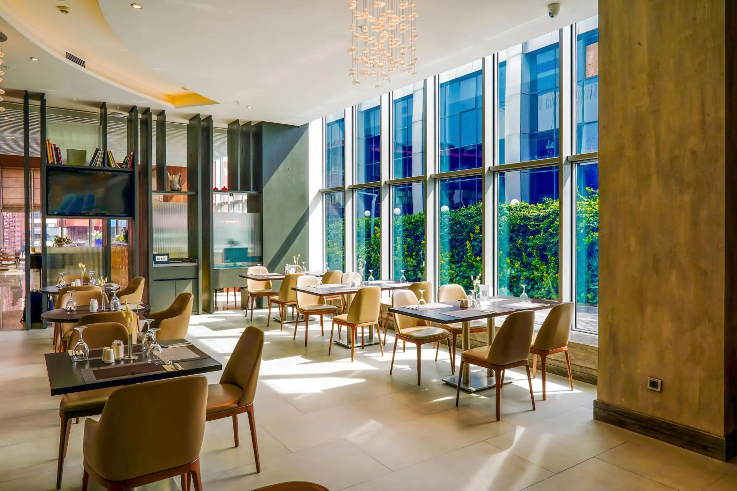 Restaurant/places to eat in Ramada Encore Istanbul Bayrampasa Restaurant/places to eat in Ramada Encore Istanbul Bayrampasa
