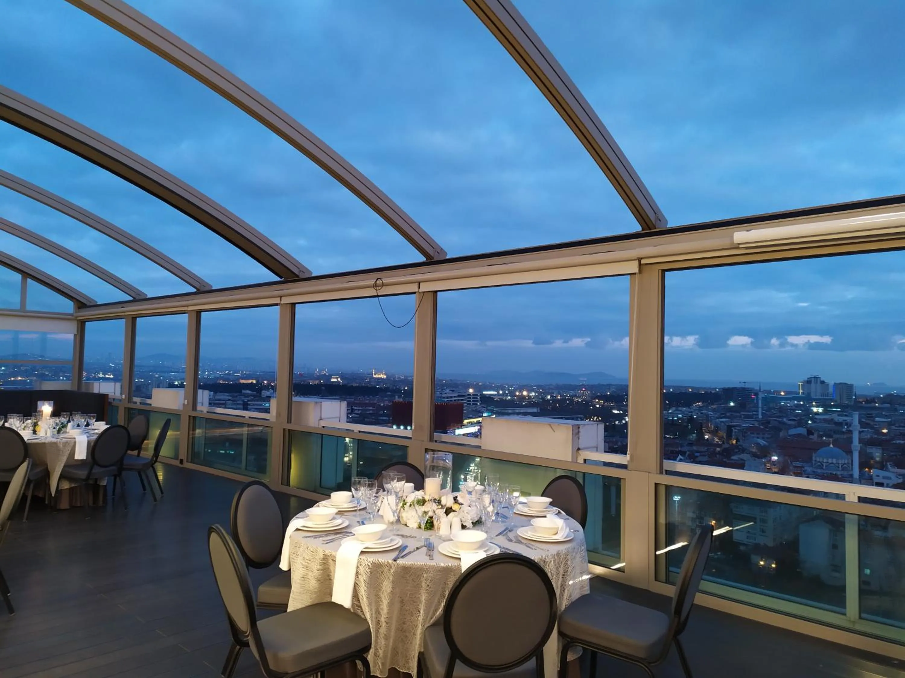 Restaurant/places to eat in Ramada Encore Istanbul Bayrampasa