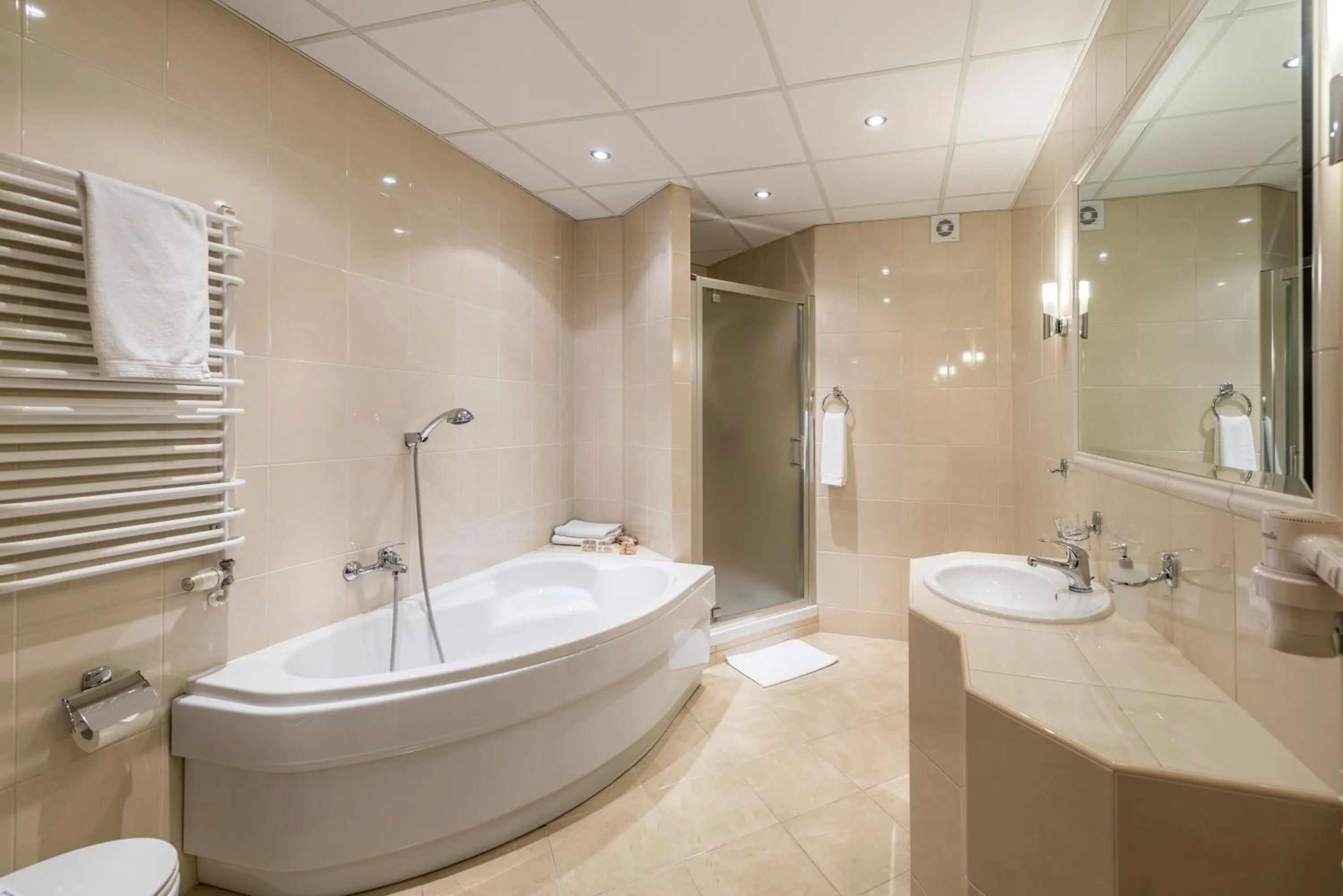 Bathroom in Hotel Filmar