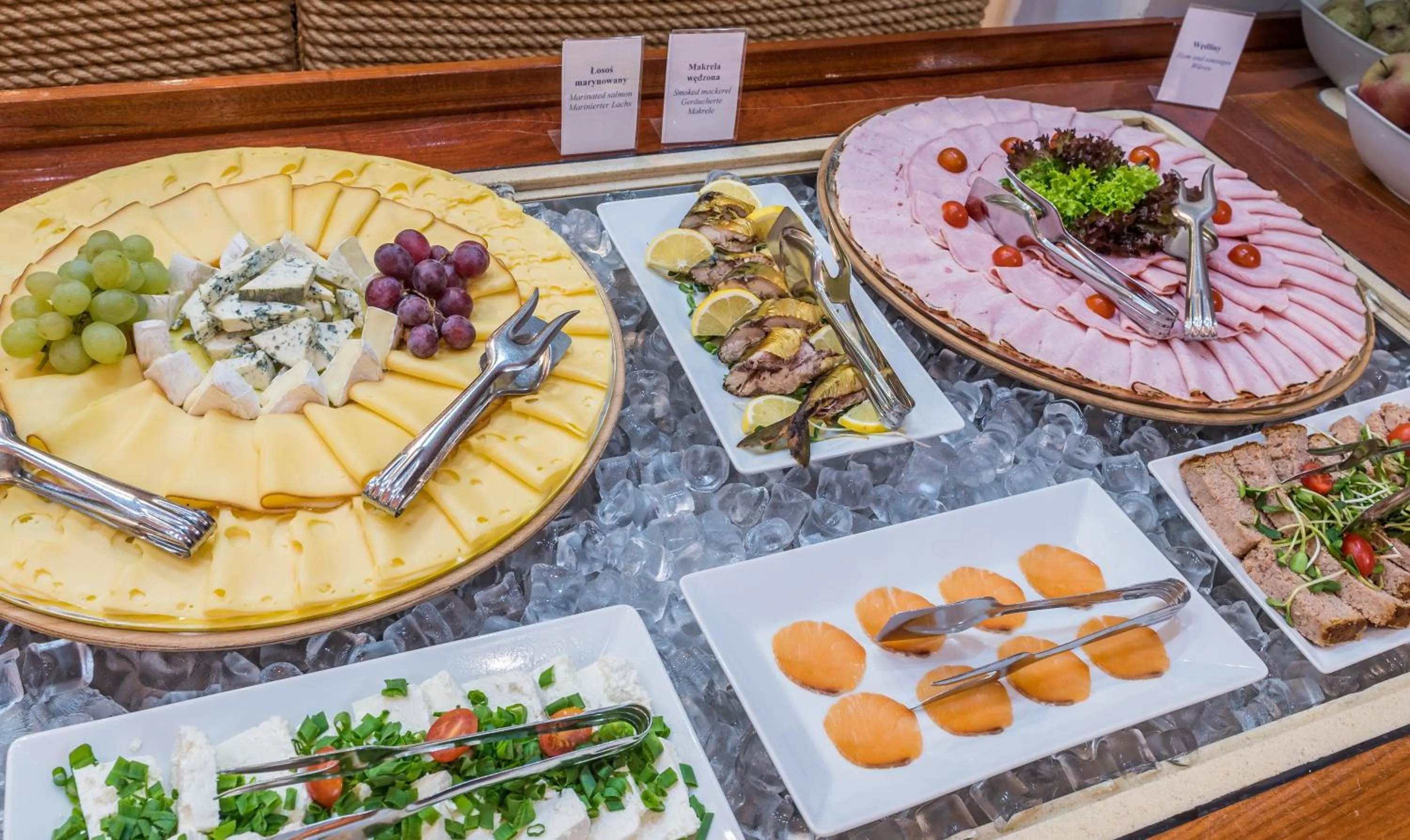 Buffet breakfast in Hotel Filmar