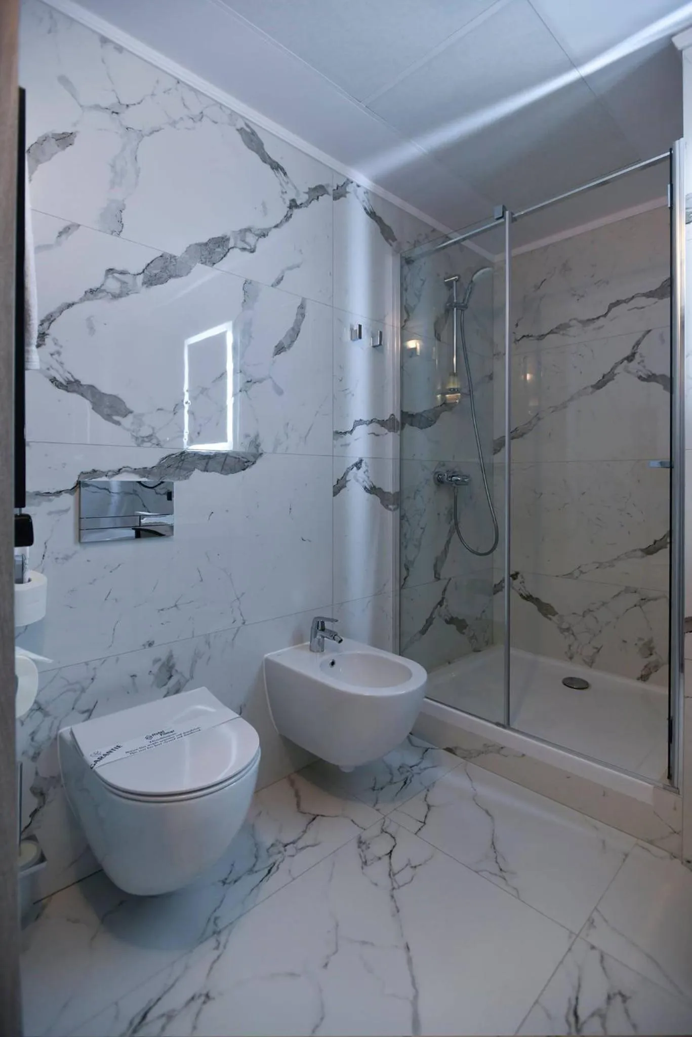 Bathroom in Hotel Filmar