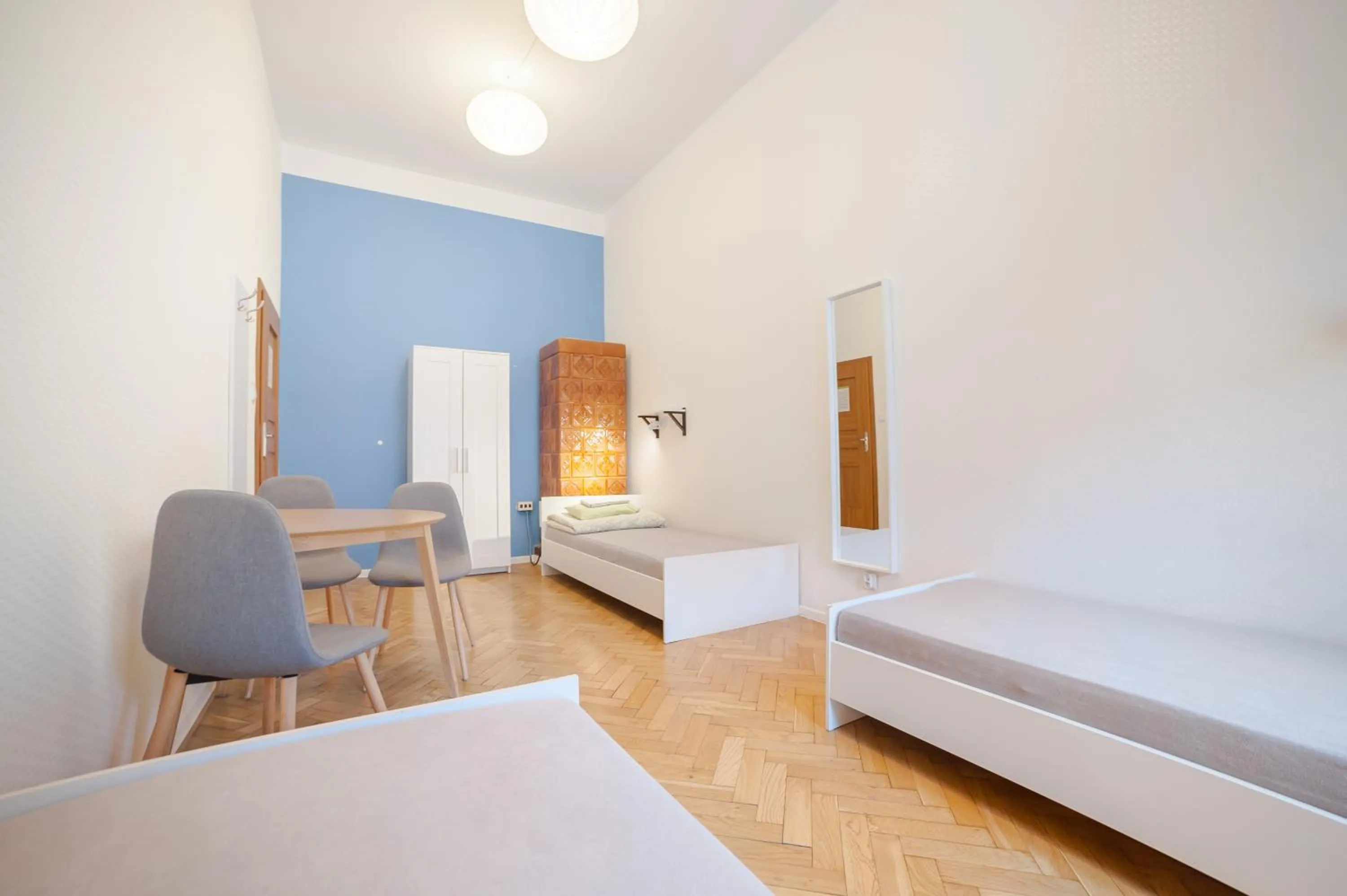 Photo of the whole room, Bed in Dizzy Daisy Hostel