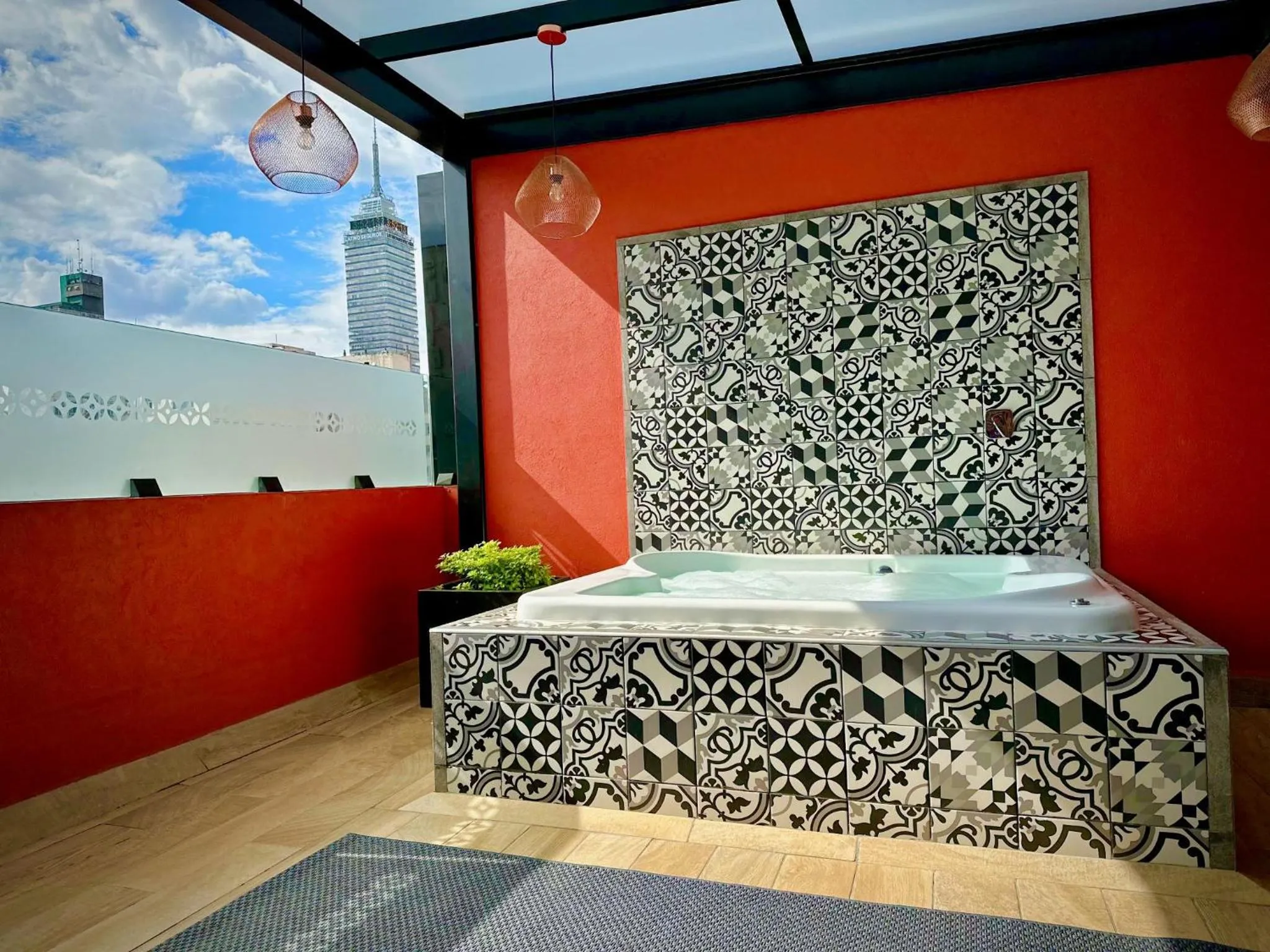 Hot Tub in Barrio Downtown Mexico City Hostel
