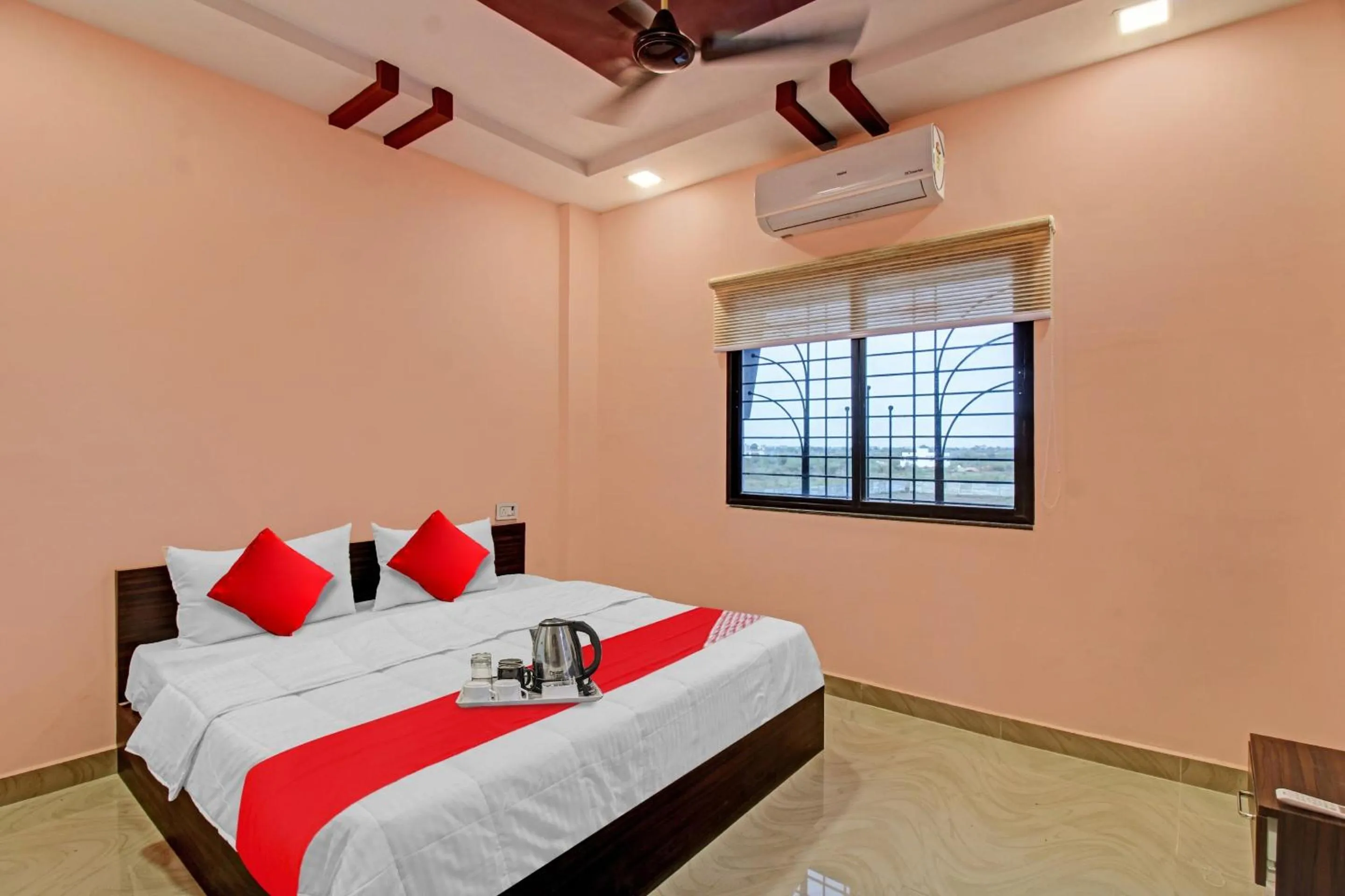 Bedroom, Bed in Hotel O Raj Hotel