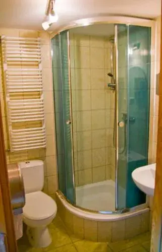 Bed in 8-Person bedroom in Good Bye Lenin Hostel Zakopane Bed in 8-Person bedroom in Good Bye Lenin Hostel Zakopane