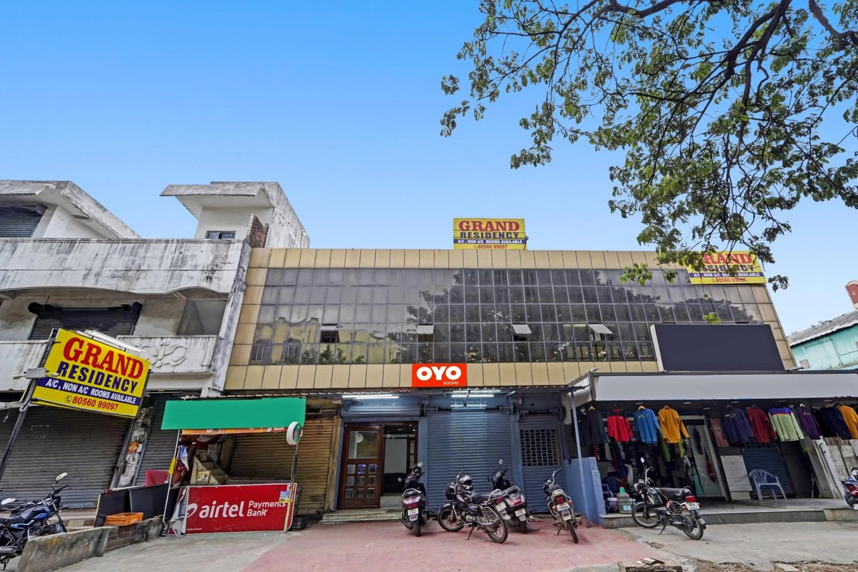 Facade/entrance in Hotel O Grand Pallavaram