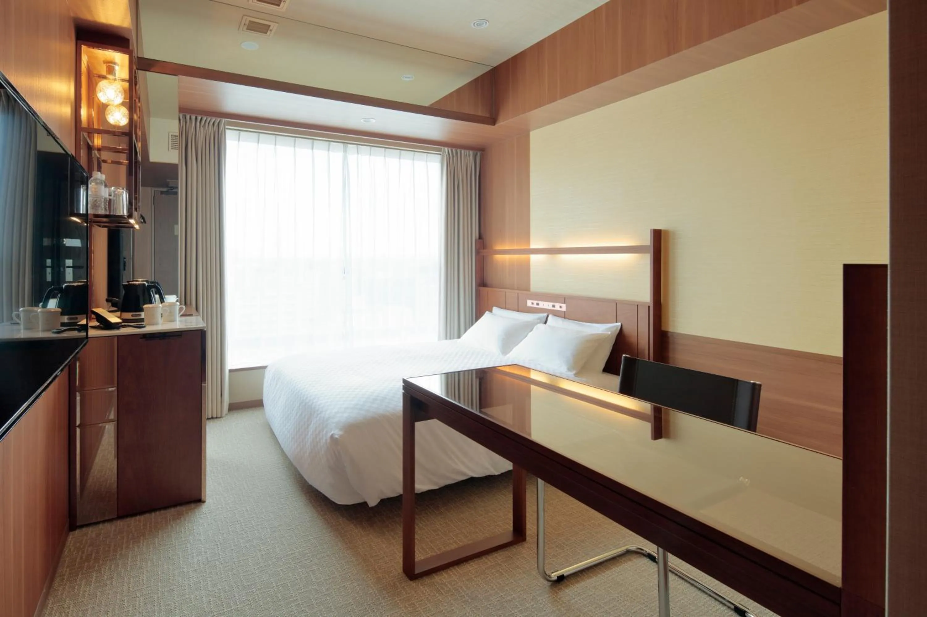 Photo of the whole room, Bed in Candeo Hotel Utsunomiya