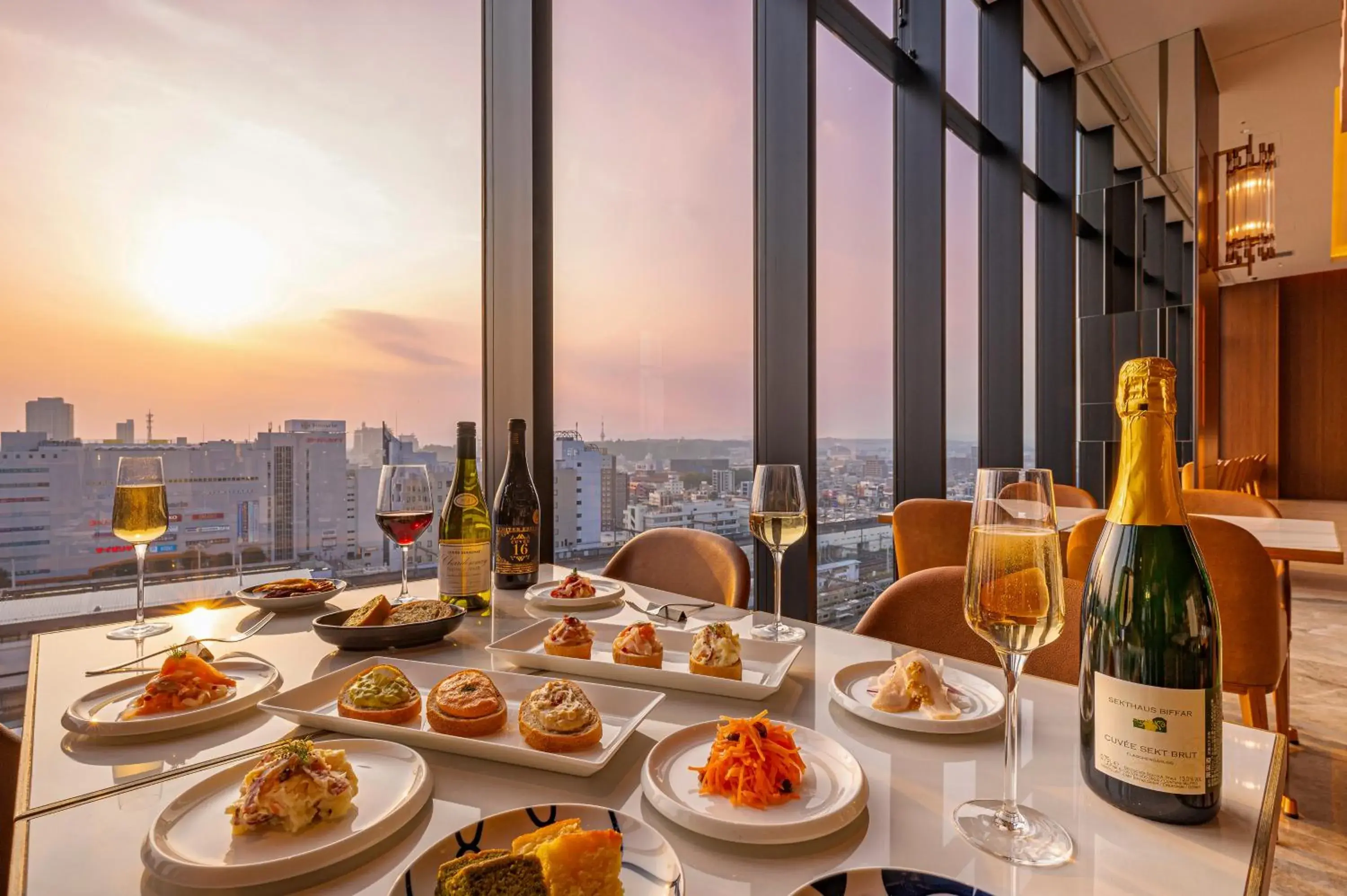 Lounge or bar in Candeo Hotels Utsunomiya Lounge or bar in Candeo Hotels Utsunomiya