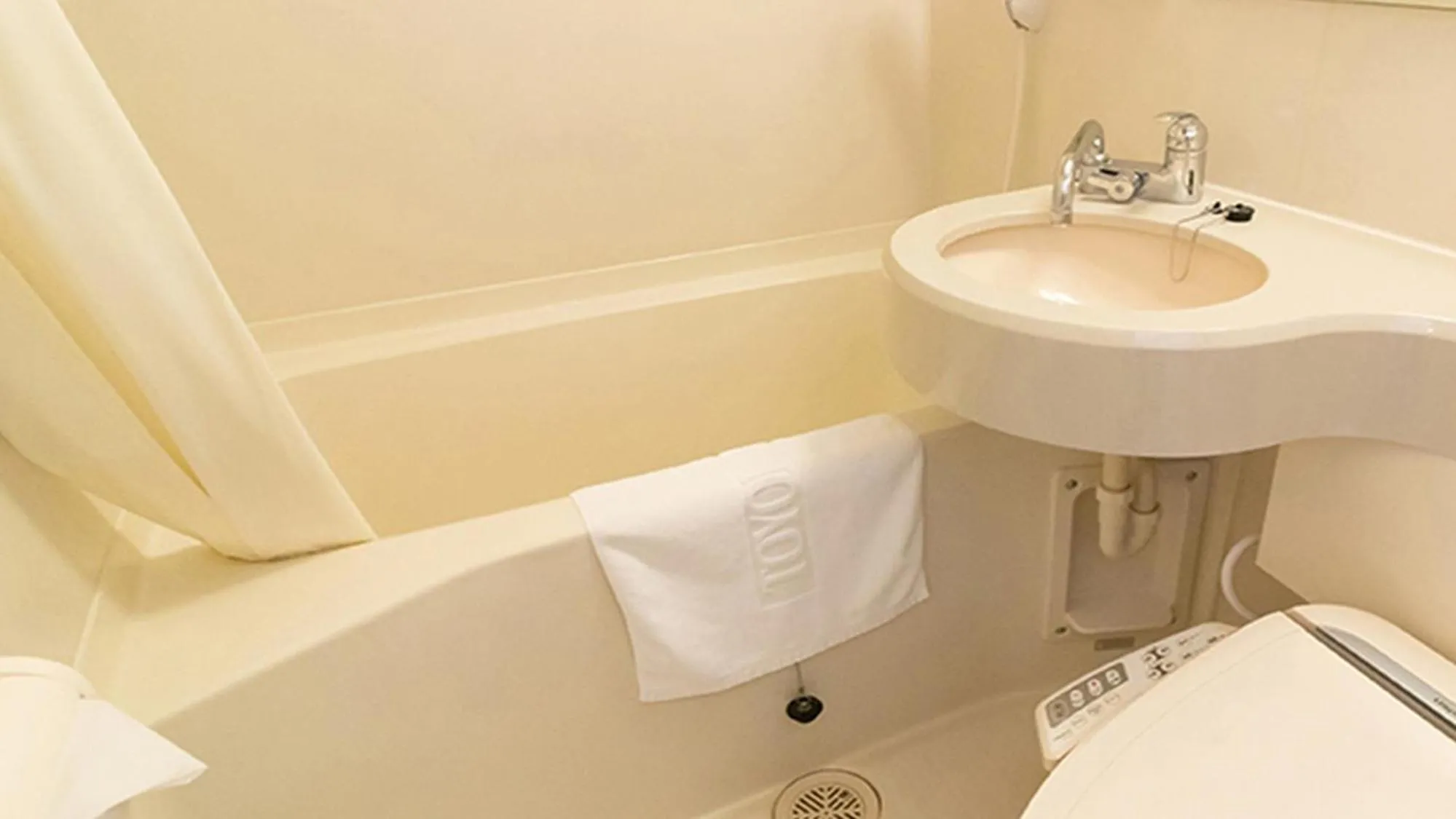 Bathroom in Toyoko Inn Tokyo Keio-sen Higashi-fuchu-eki Kita-guchi