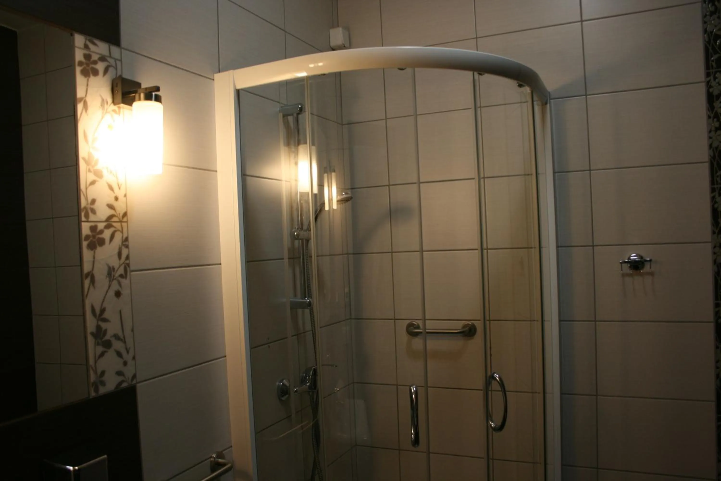 Bathroom in Hotel Junior 2