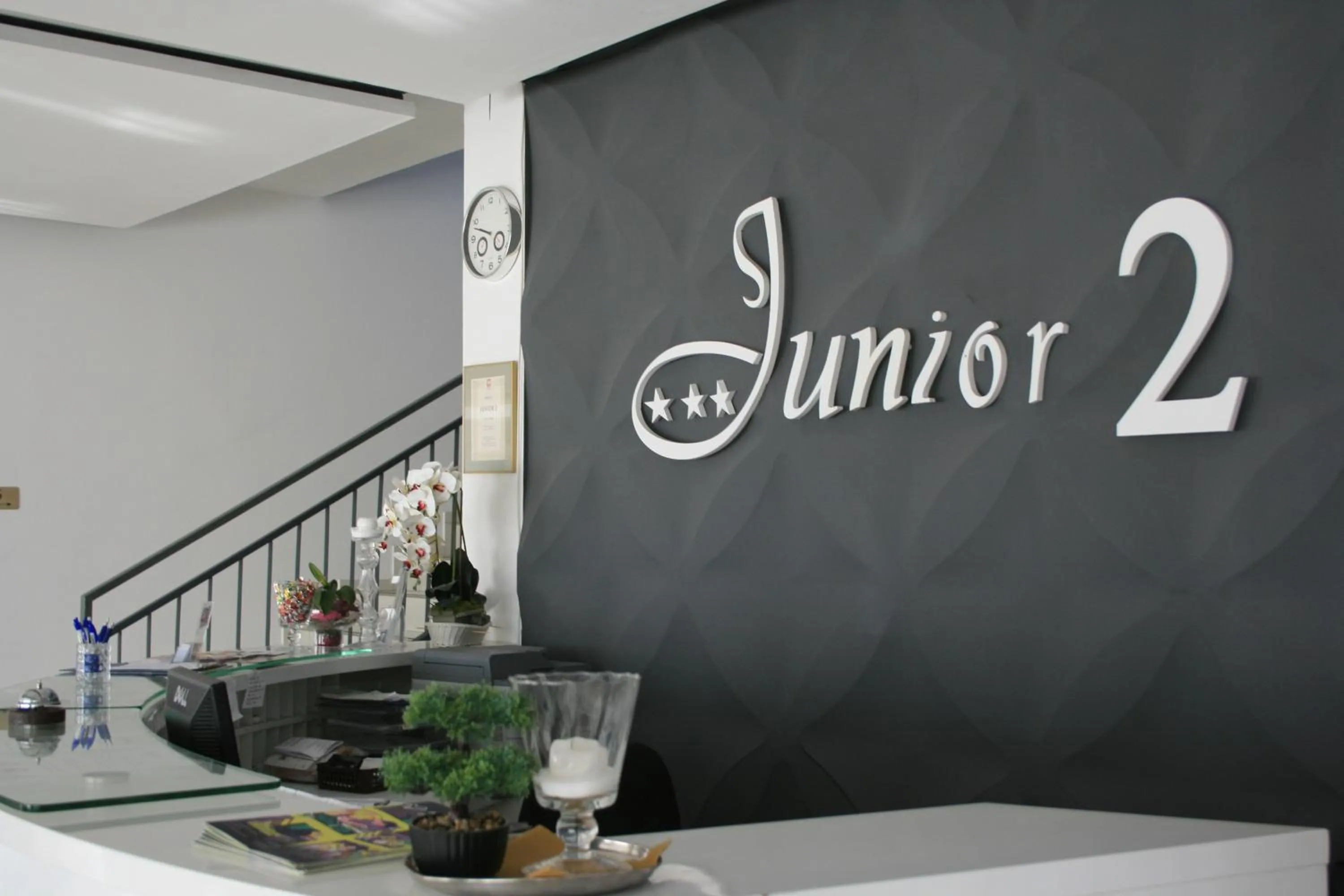Logo/Certificate/Sign in Hotel Junior 2