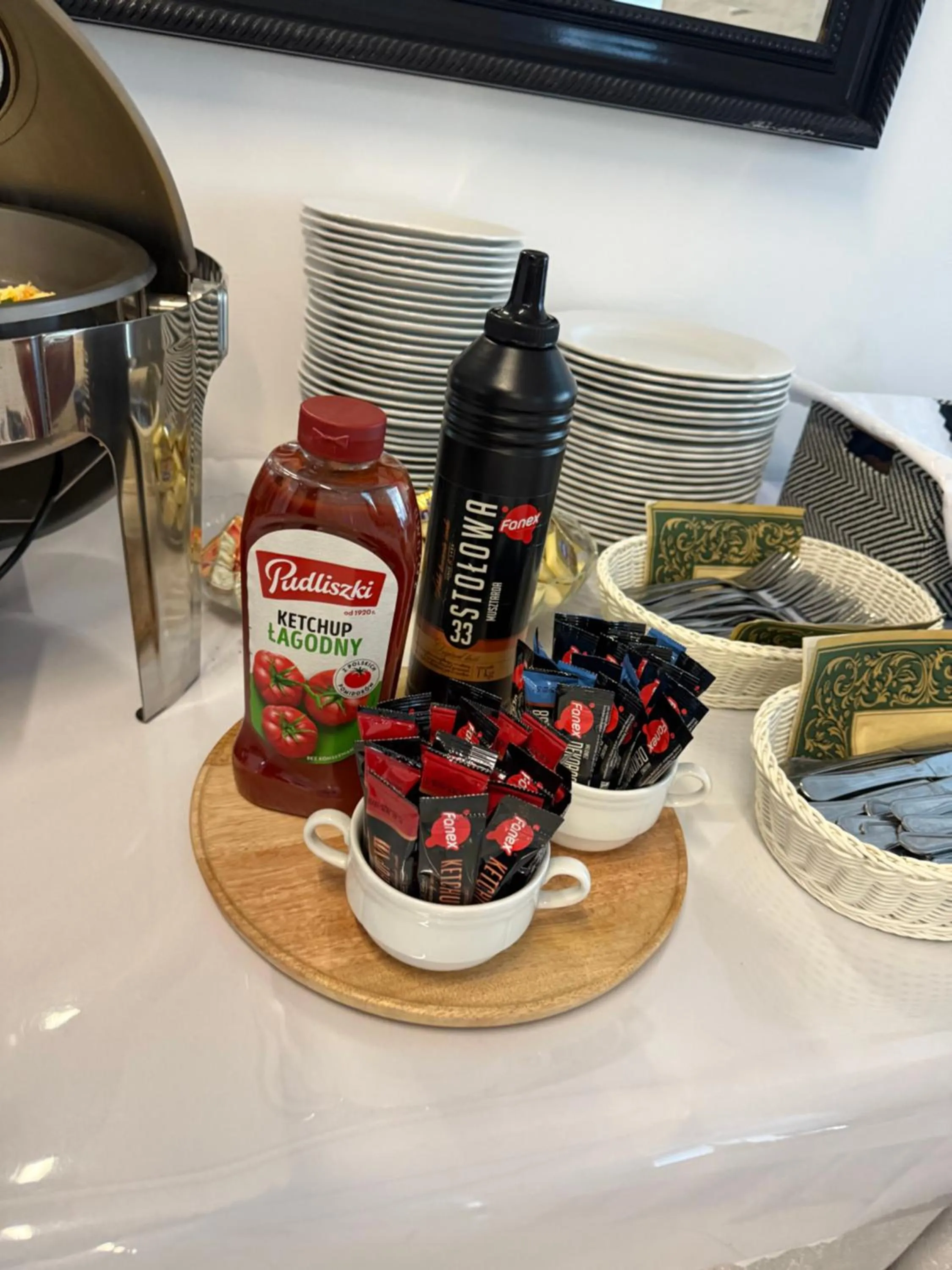 Food and drinks in Hotel Junior 2