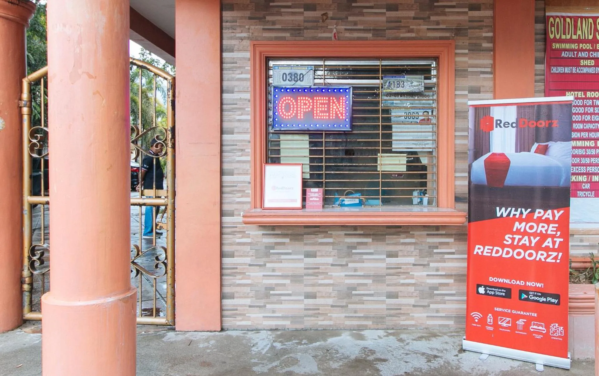 Lobby or reception in RedDoorz @ Goldland Spring Resort Urdaneta City