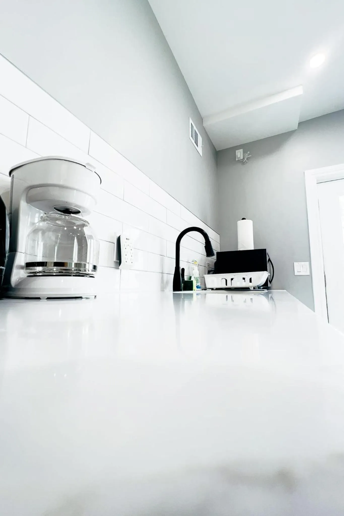 2 Homes, 1 Stay-7BR Niagara Falls Compound