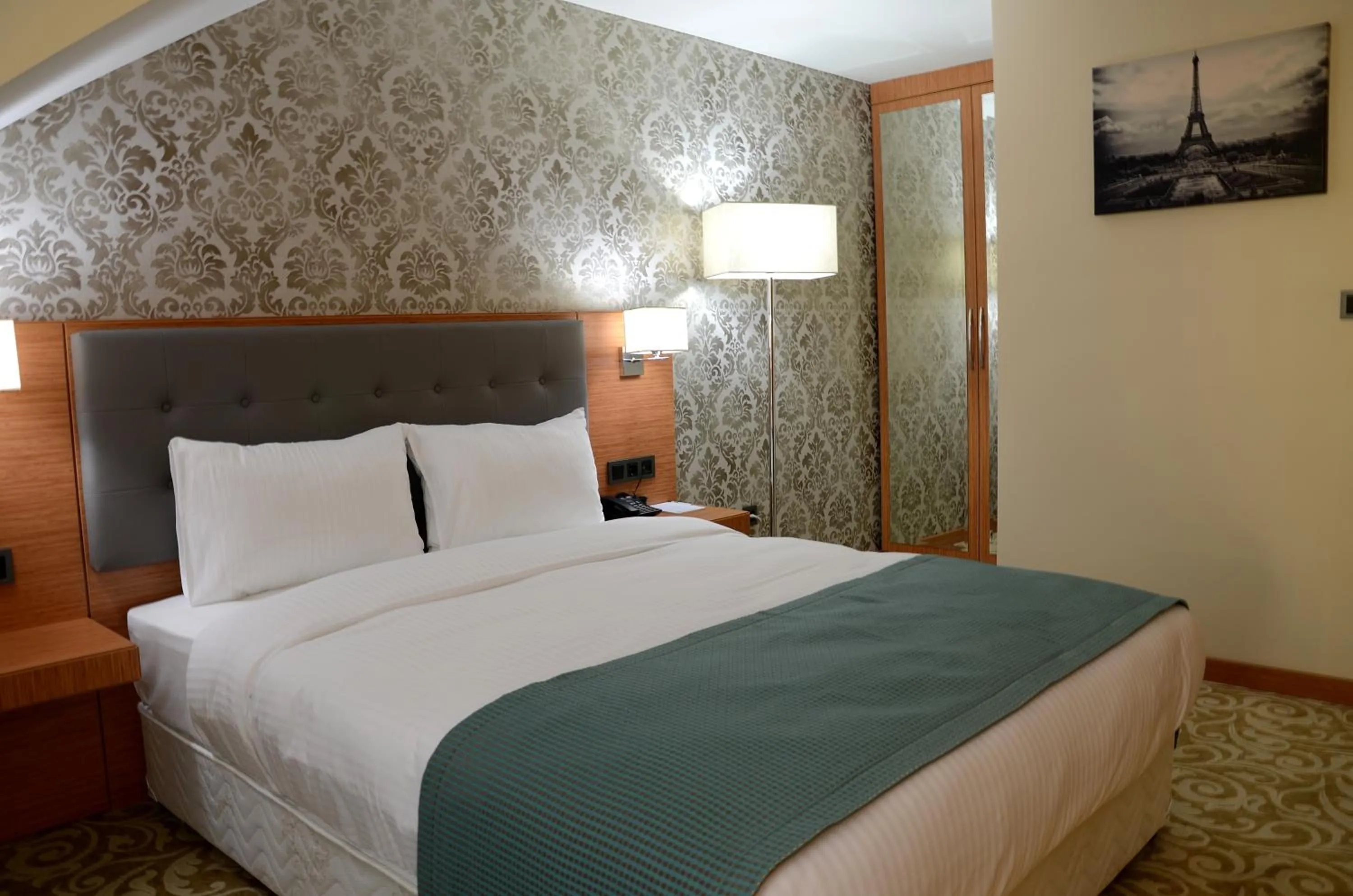 Bed in Çınarpark Hotel