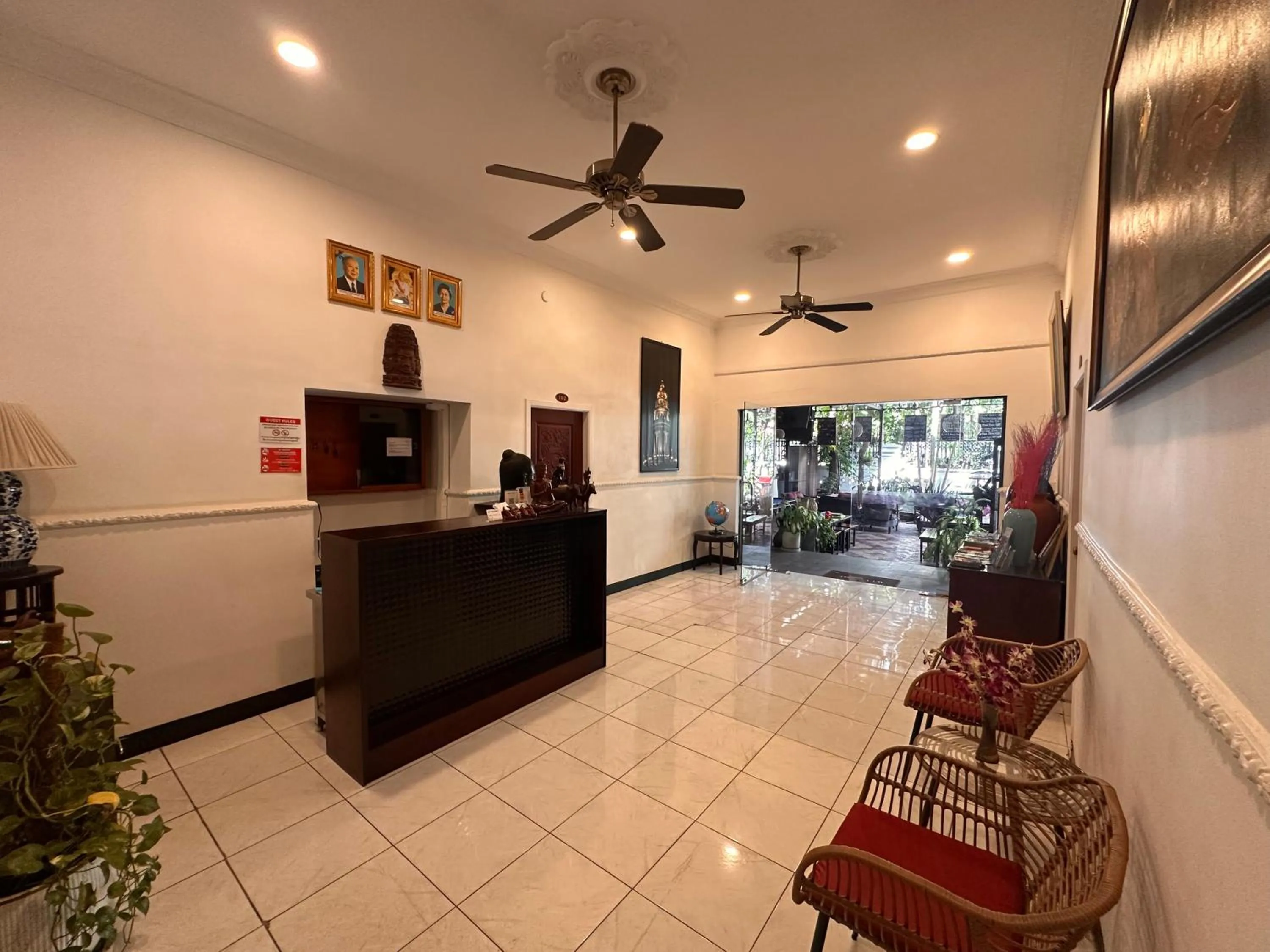 Property building in Birdcage Boutique