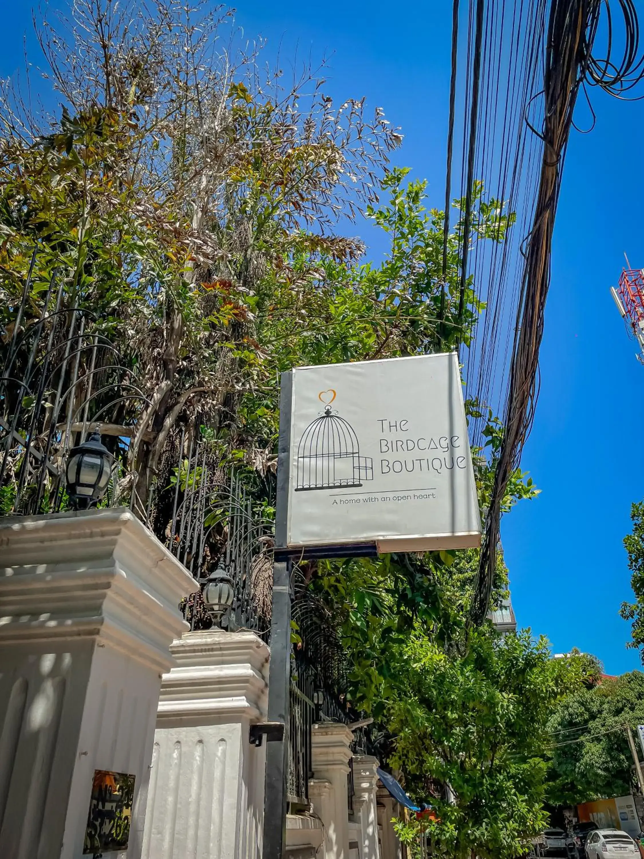 Property building in Birdcage Boutique Property building in Birdcage Boutique