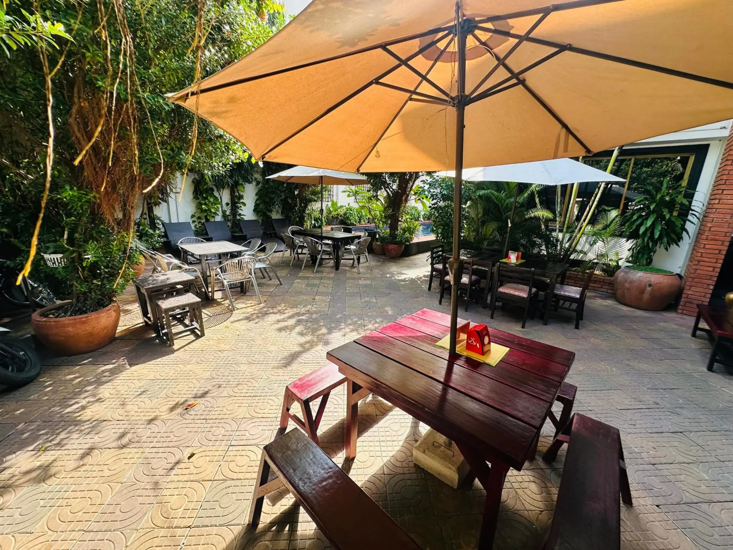 Property building in Birdcage Boutique Property building in Birdcage Boutique