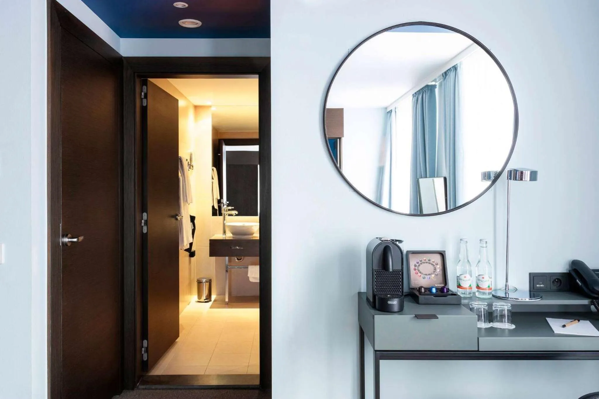 Photo of the whole room in Vienna House by Wyndham Andel's Cracow