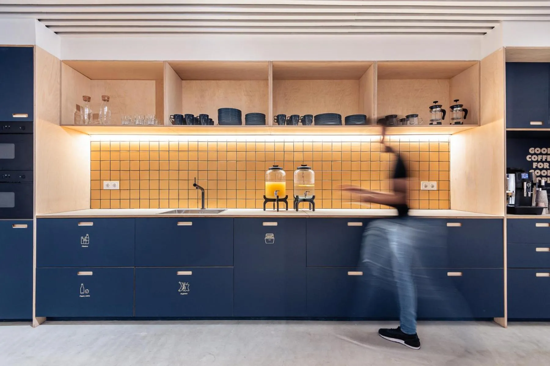 Kitchen or kitchenette in Colo Colo Hostel - Single Private Beds