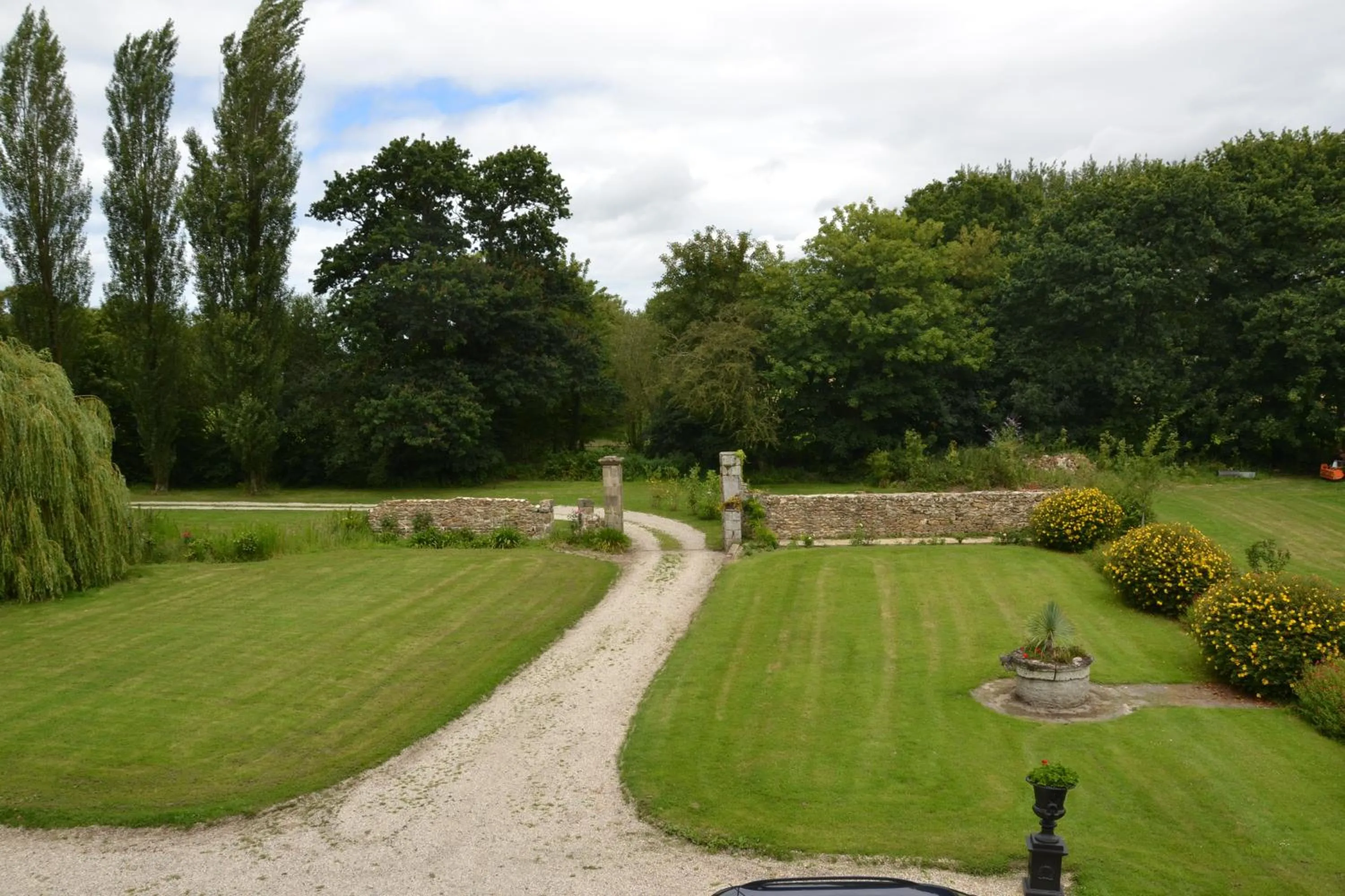 Garden view in Les Trauchandieres de Saint Malo