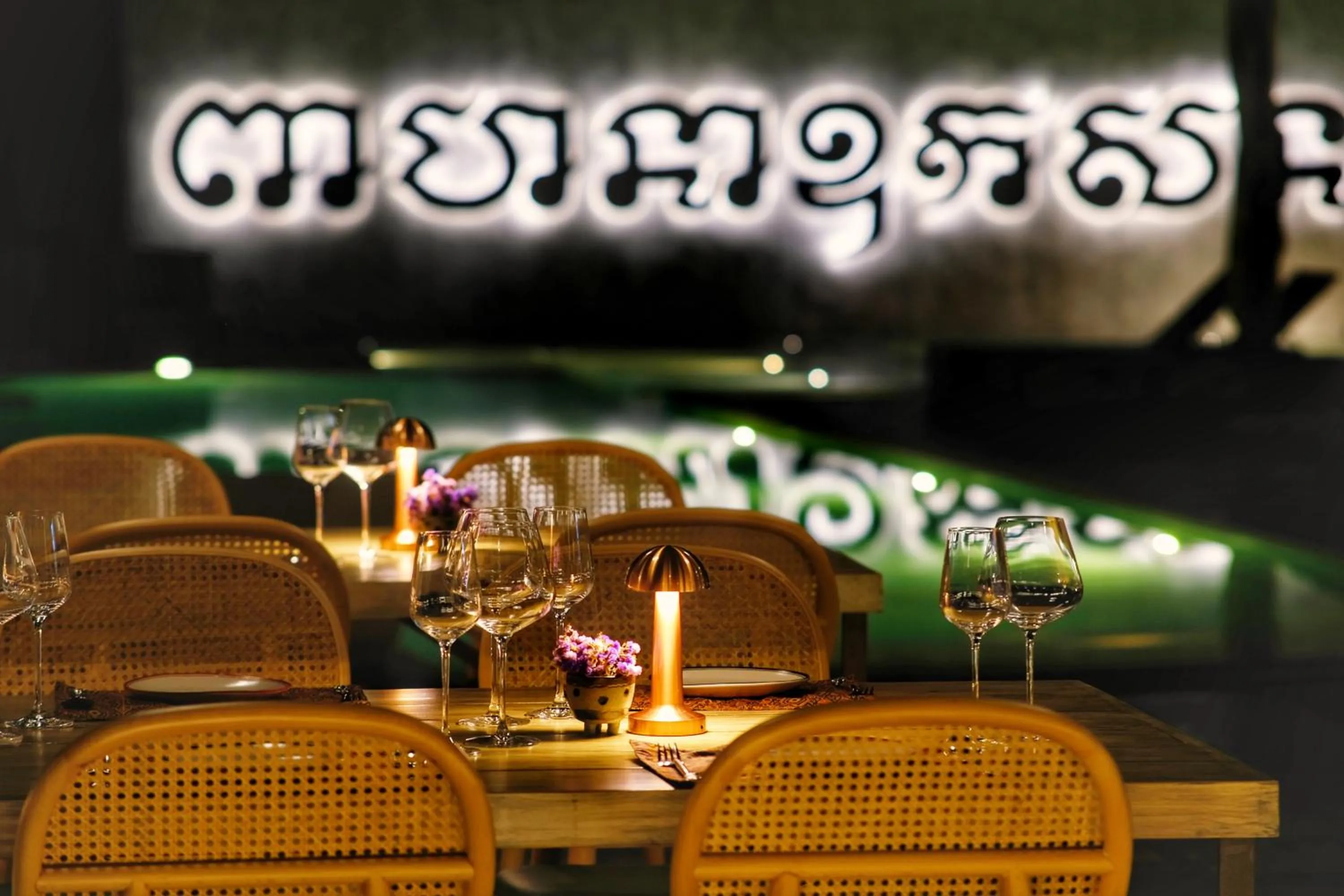 Restaurant/places to eat in Thai Fight Hotel