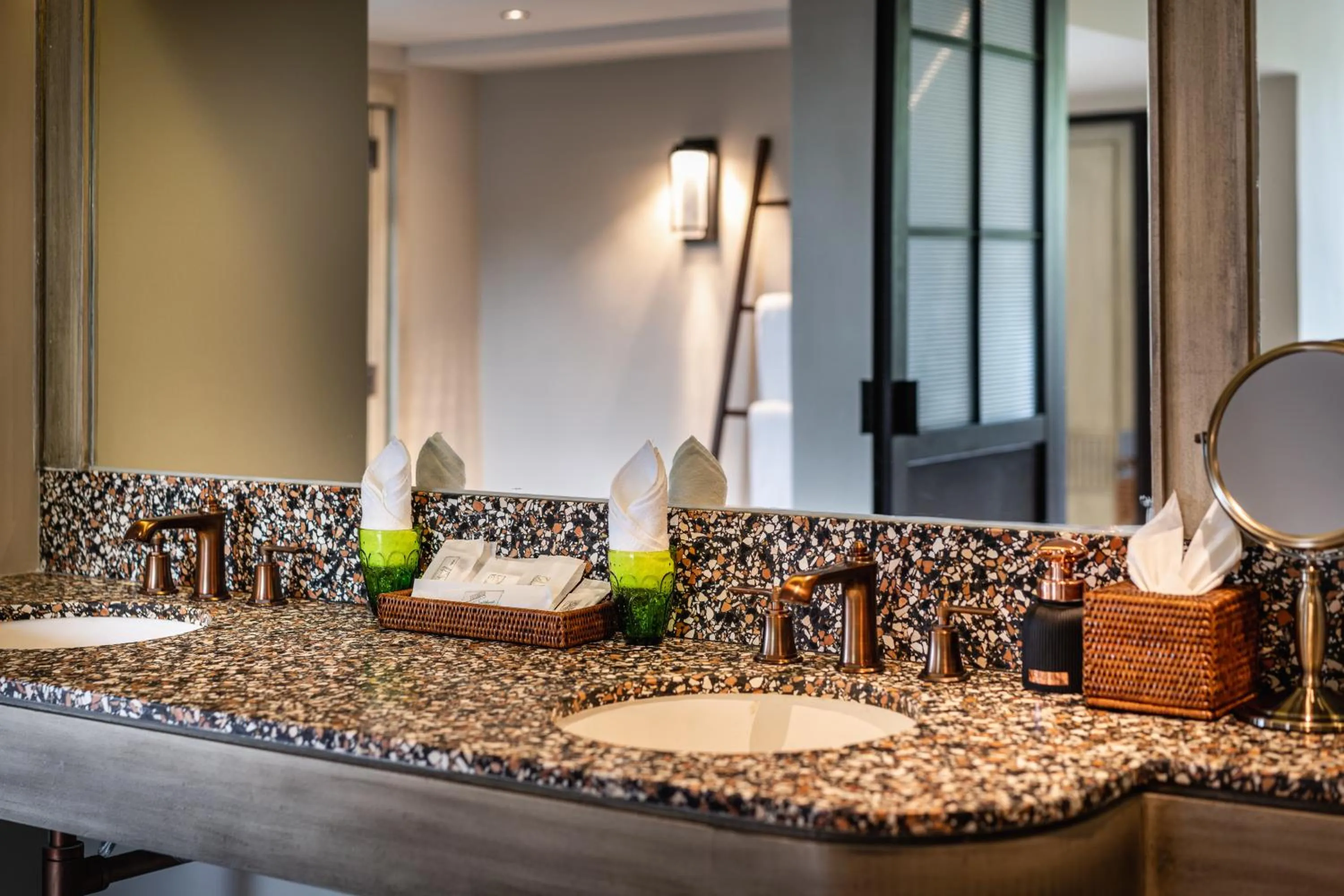 Bathroom in Thai Fight Hotel