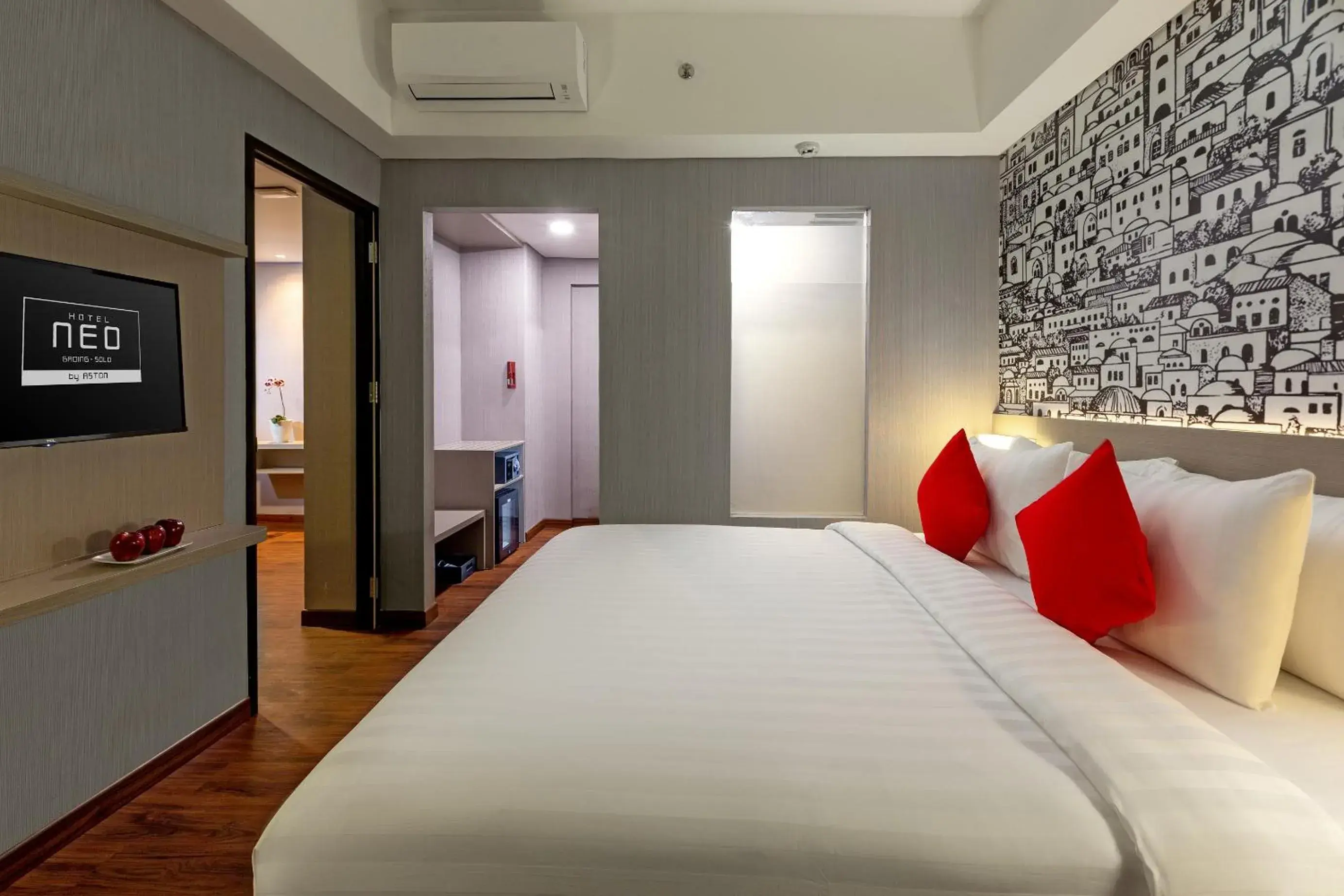 Bedroom, Bed in Hotel Neo Gading Solo Bedroom, Bed in Hotel Neo Gading Solo