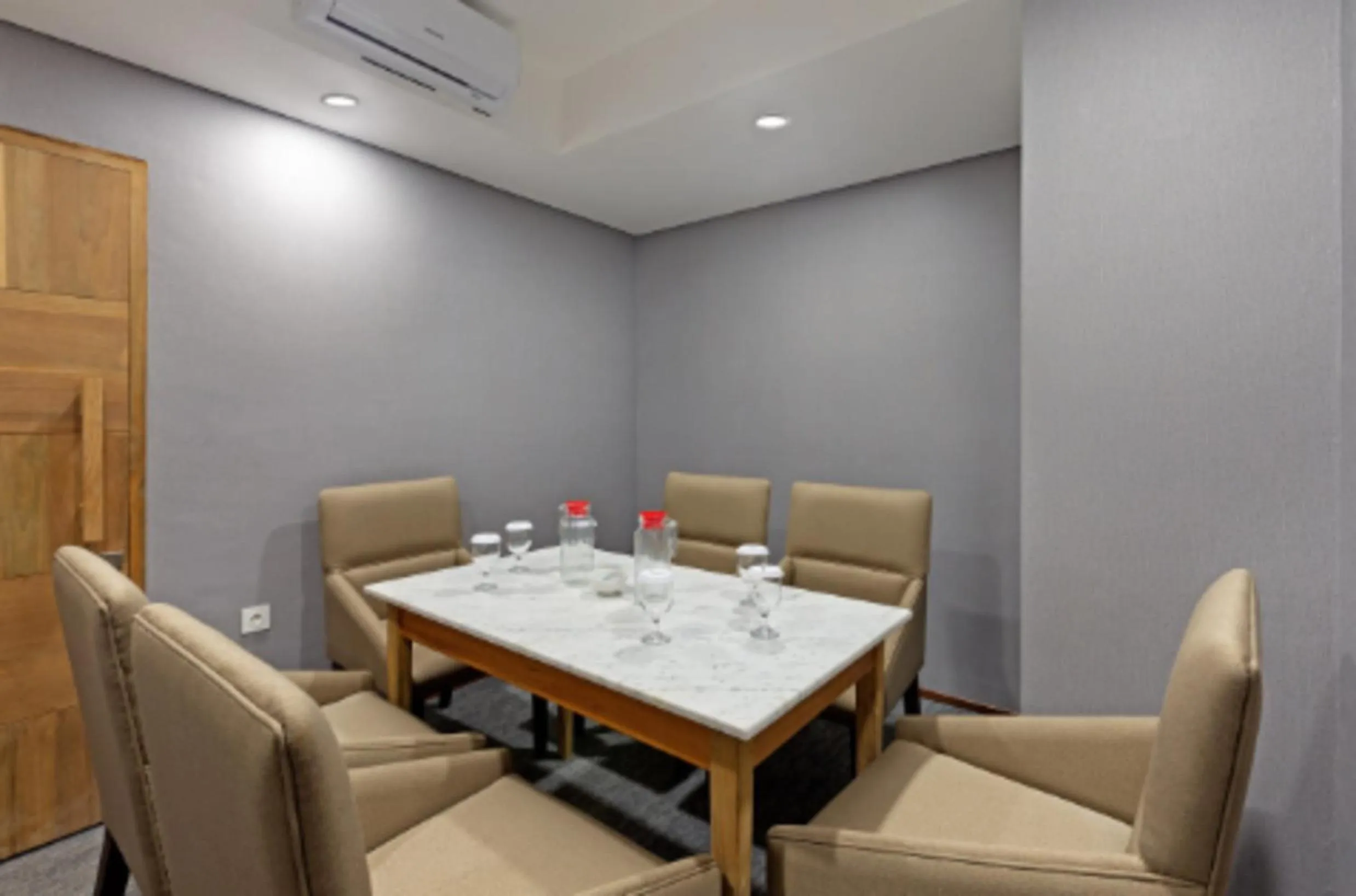 Hotel Neo Gading Solo