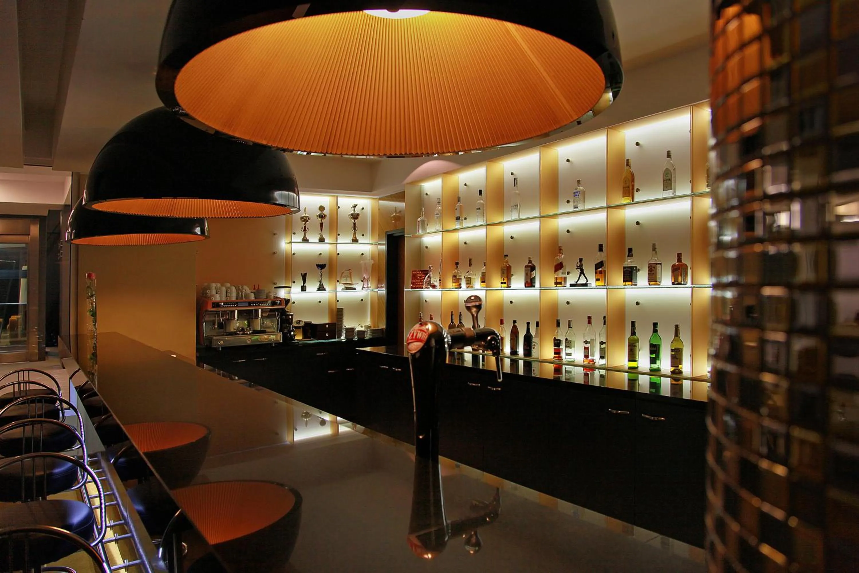 Restaurant/places to eat in Hotel HP Park