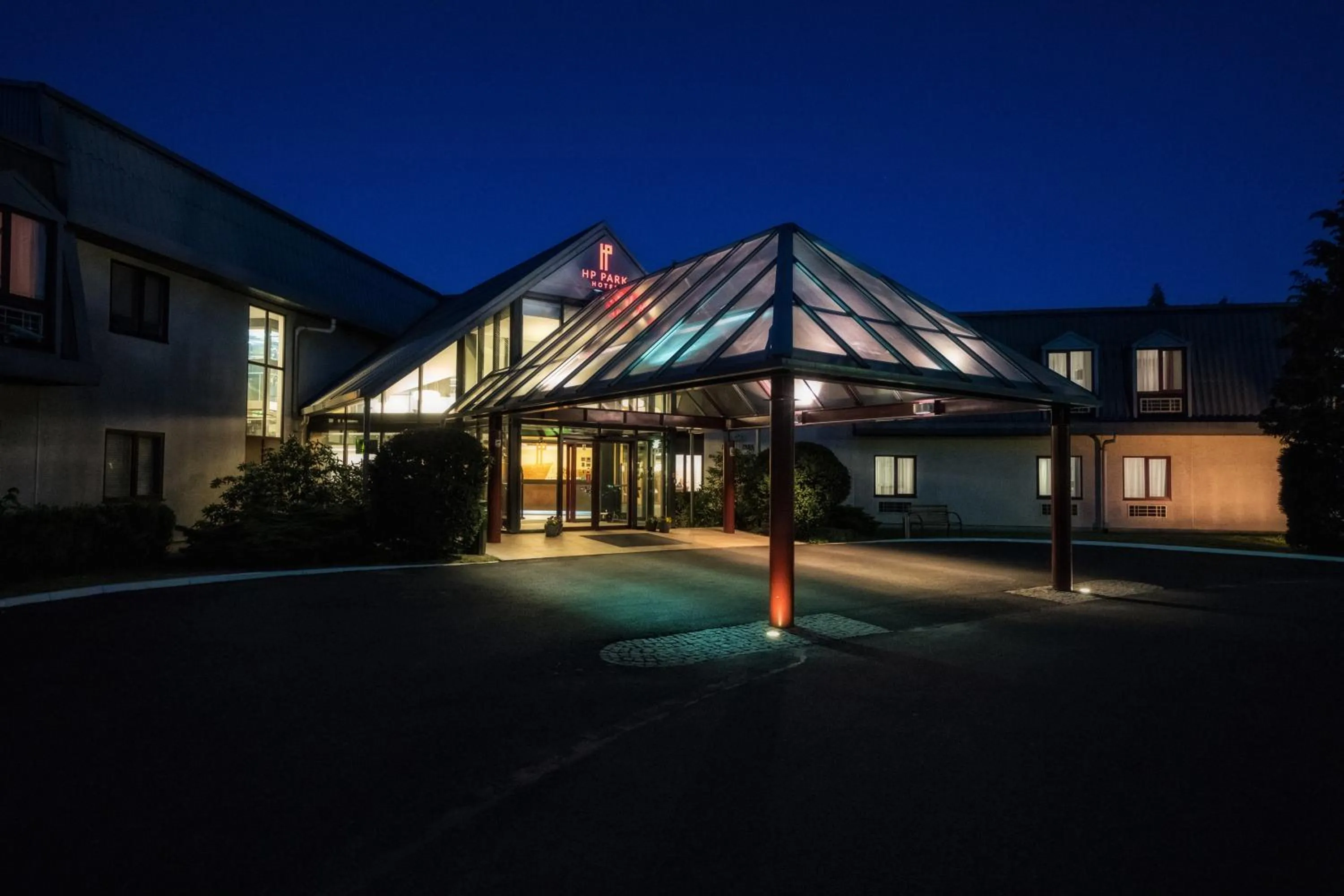 Night in Hotel HP Park