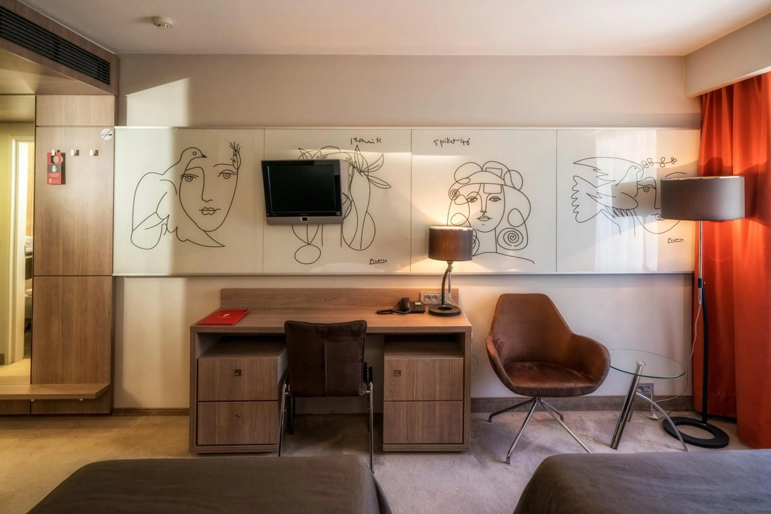 Photo of the whole room in Hotel HP Park