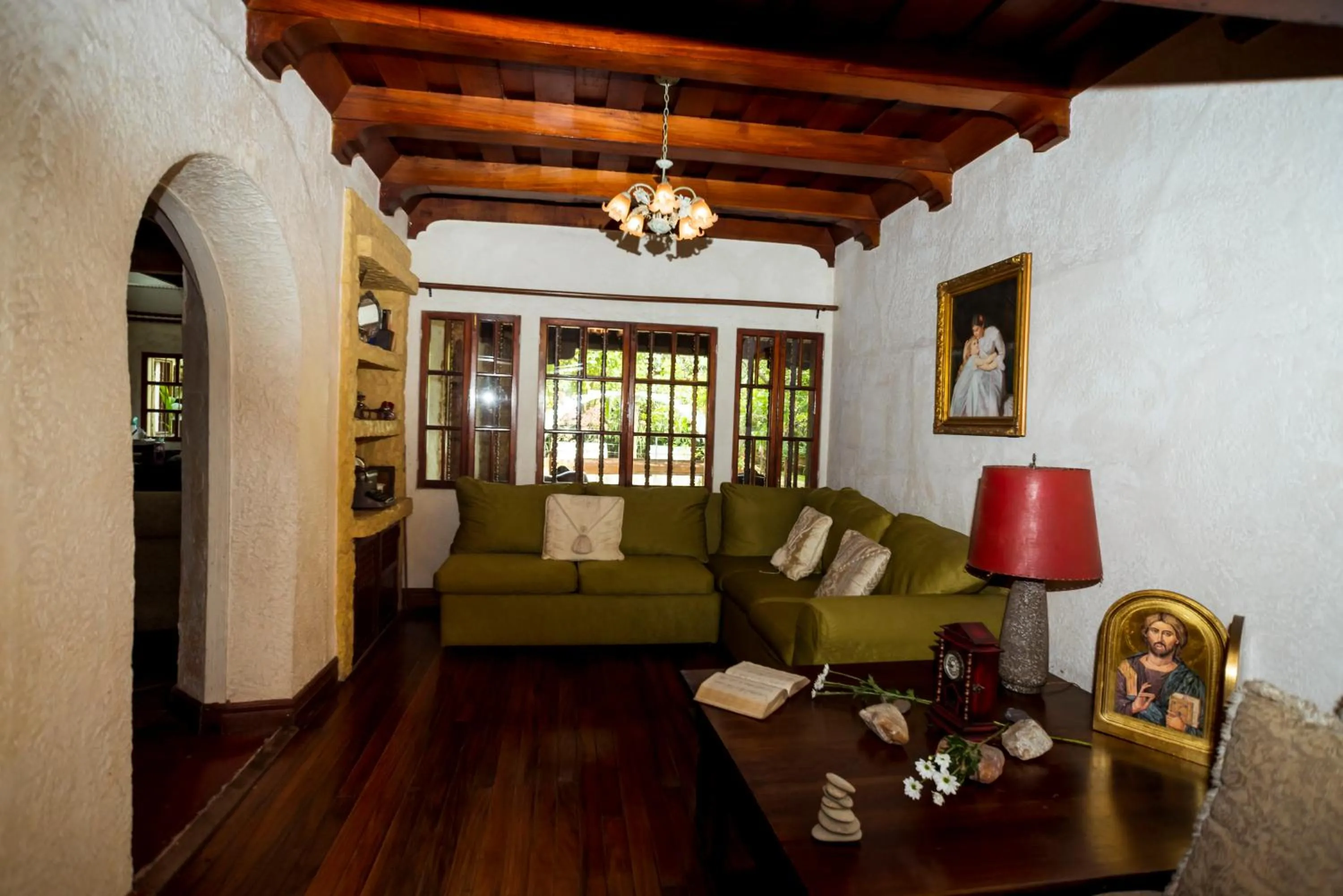 Casa de Piedra Escazú