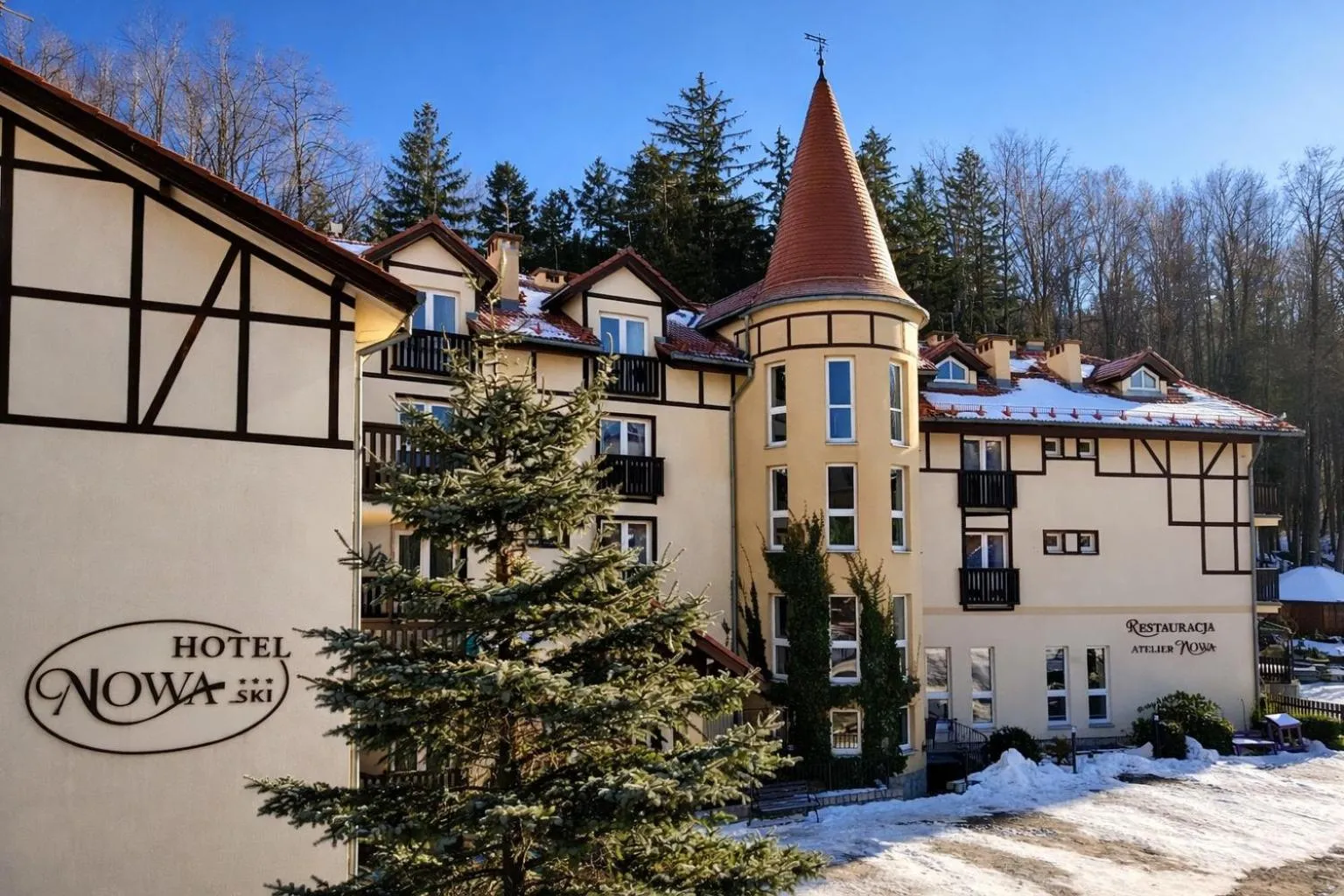 Property building in Nowa - Ski SPA Hotel