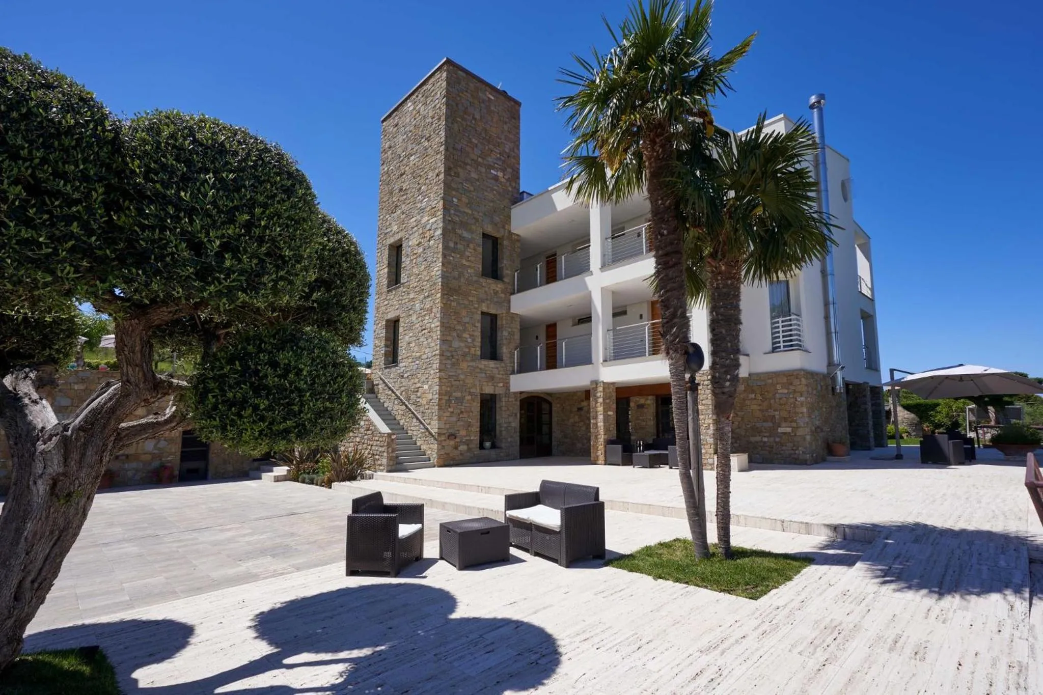 Property building in Torre Difyos