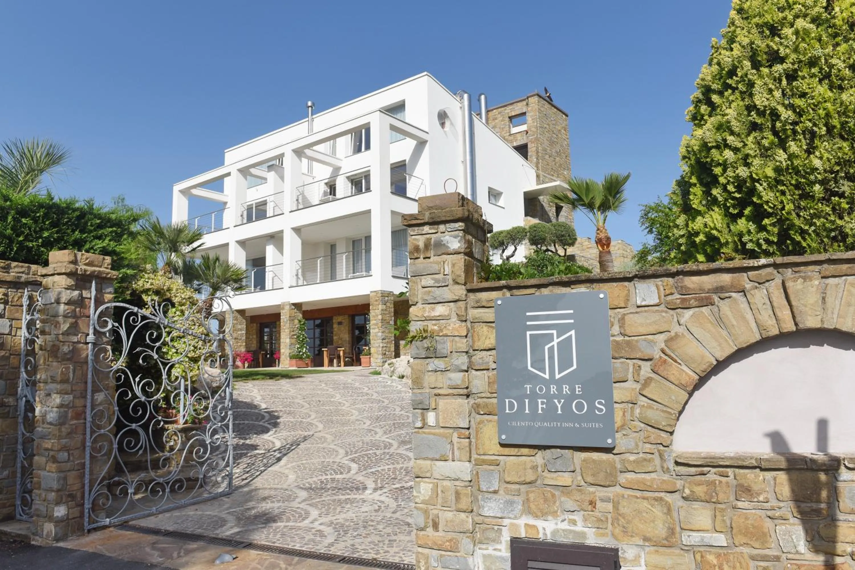 Property building in Torre Difyos