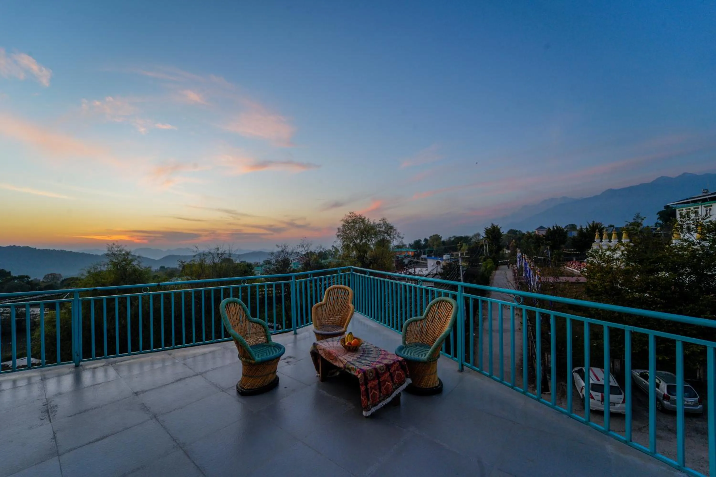 People in Chokling ArtHouse - The Treasure of Himalayas