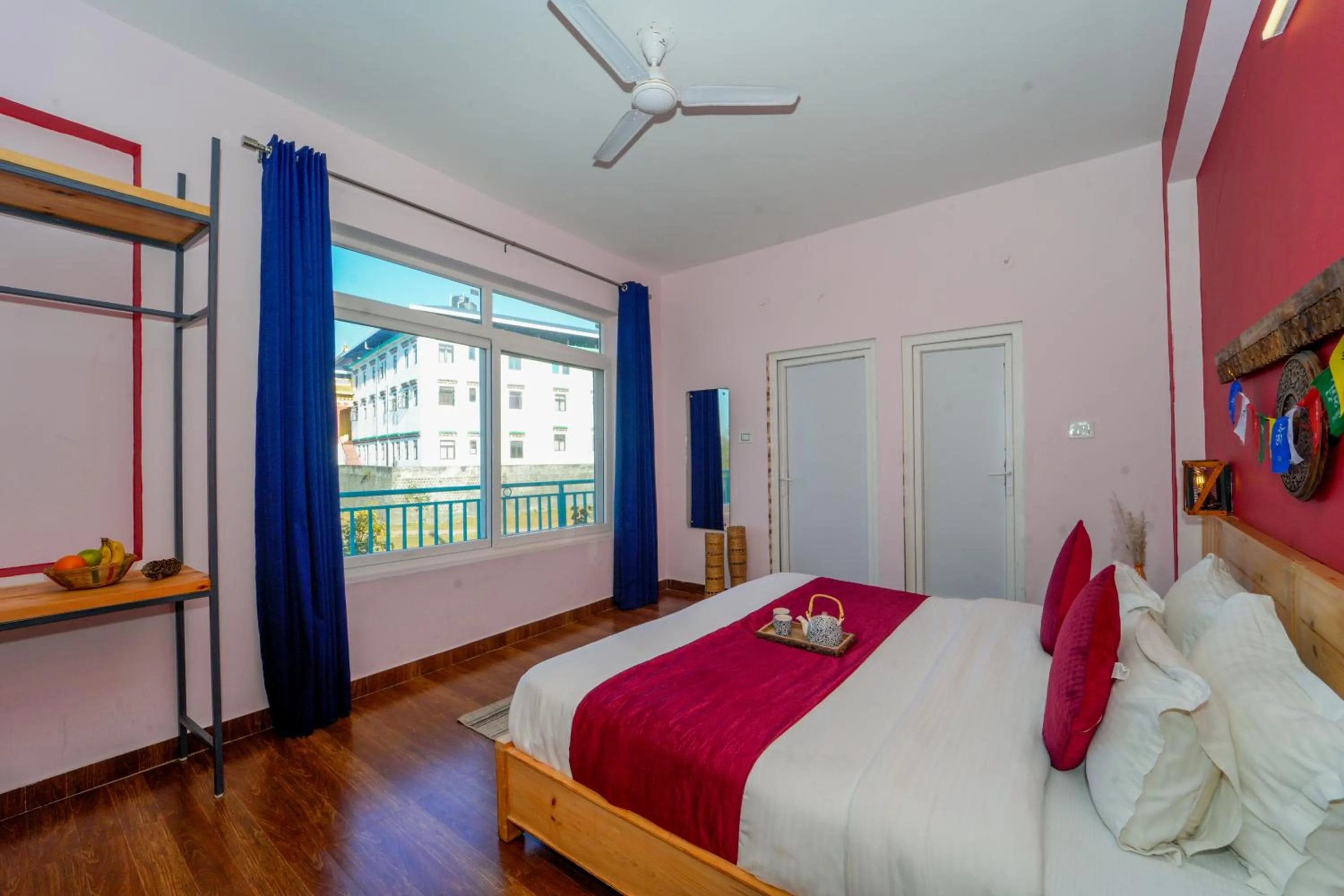 Photo of the whole room, Bed in Chokling ArtHouse - The Treasure of Himalayas