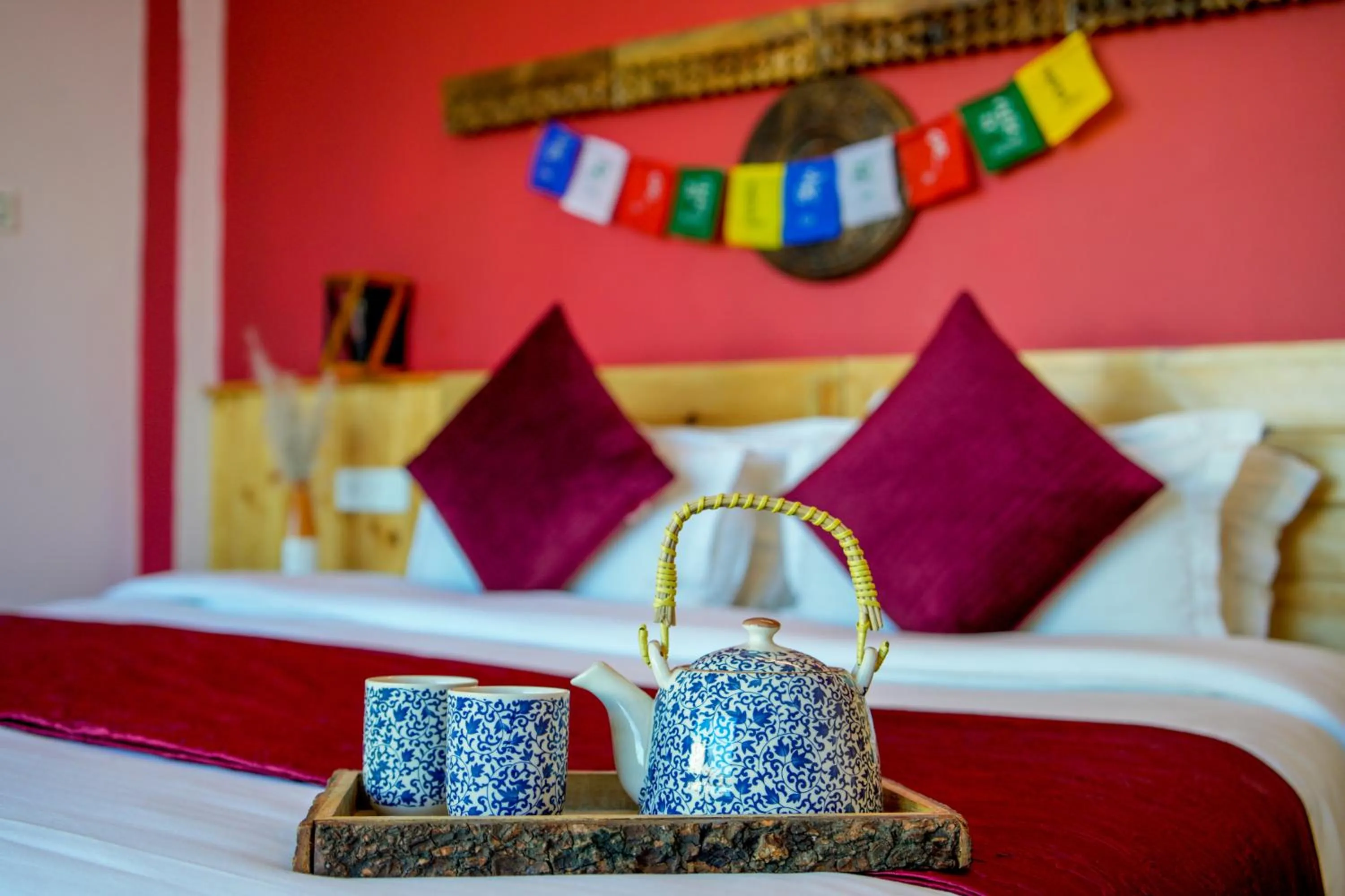 Bed in Chokling ArtHouse - The Treasure of Himalayas