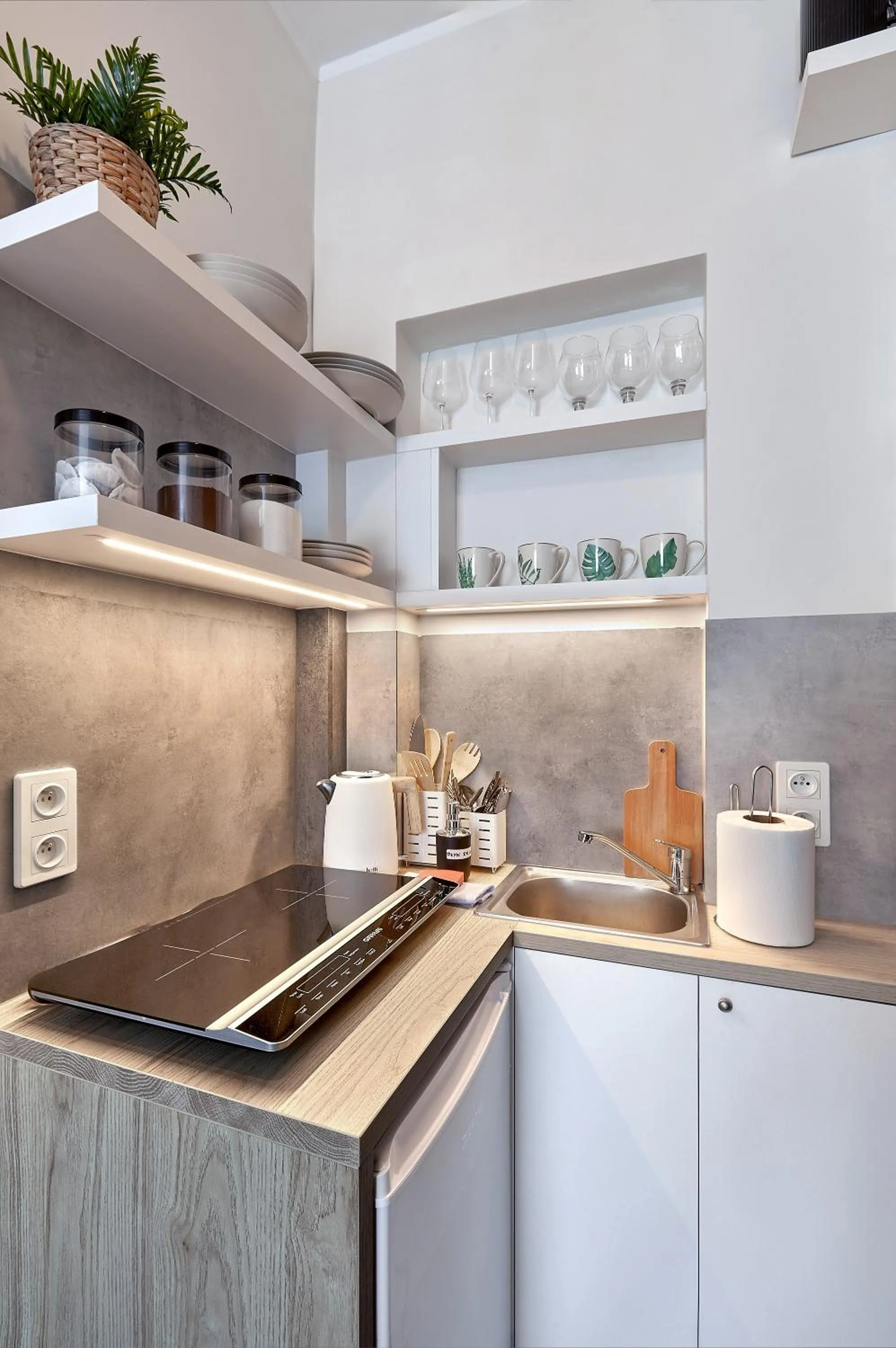 Kitchen or kitchenette in Tatamka Hostel