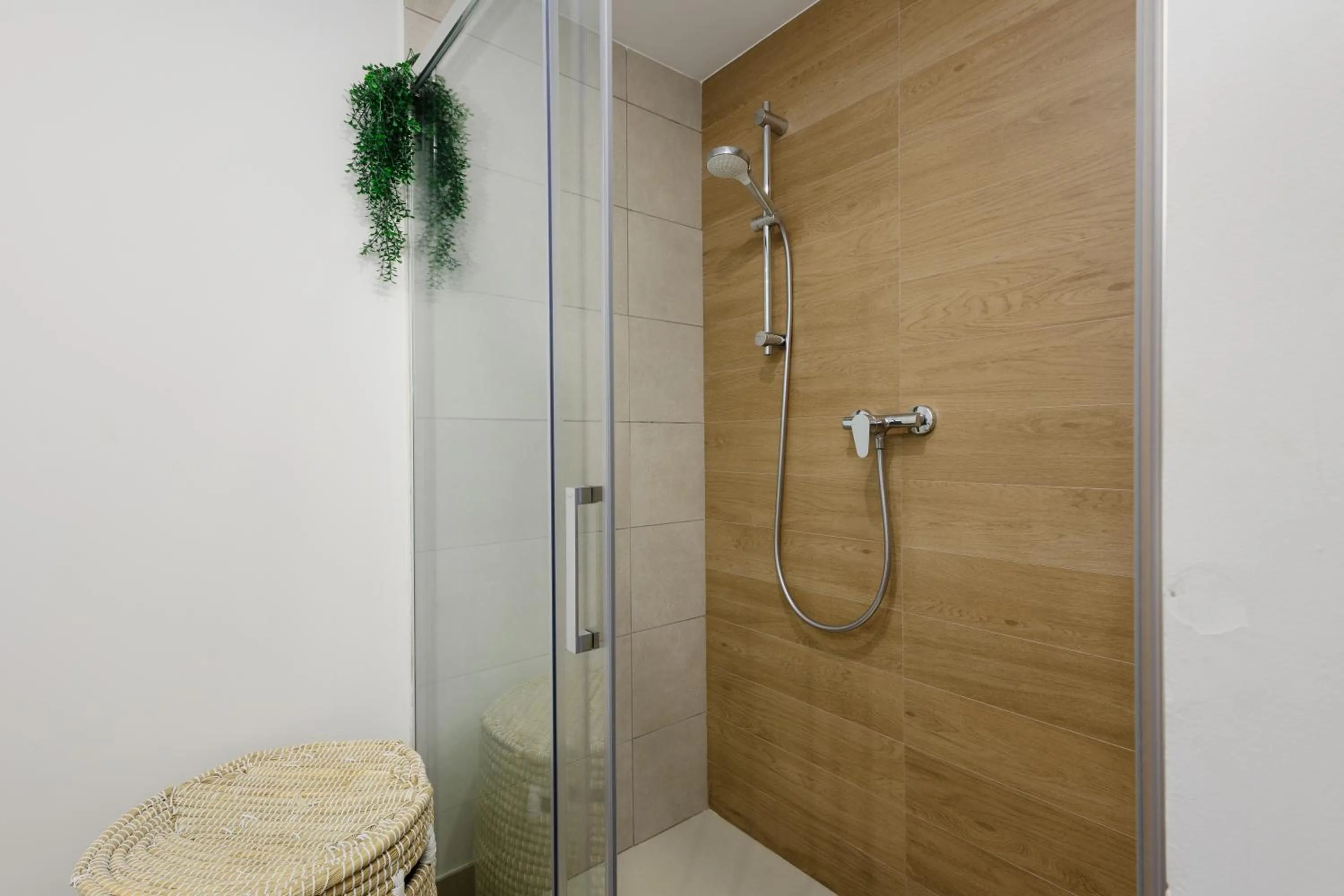 Shower in Luxury holiday apartment with 2 bedrooms in Cancelada