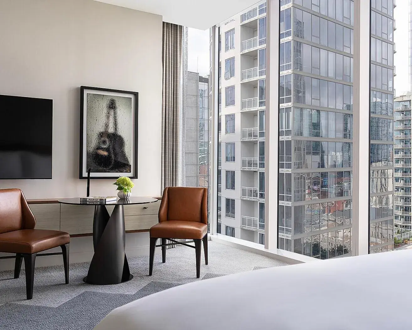 Premier Corner Room King in Four Seasons Hotel Nashville Premier Corner Room King in Four Seasons Hotel Nashville