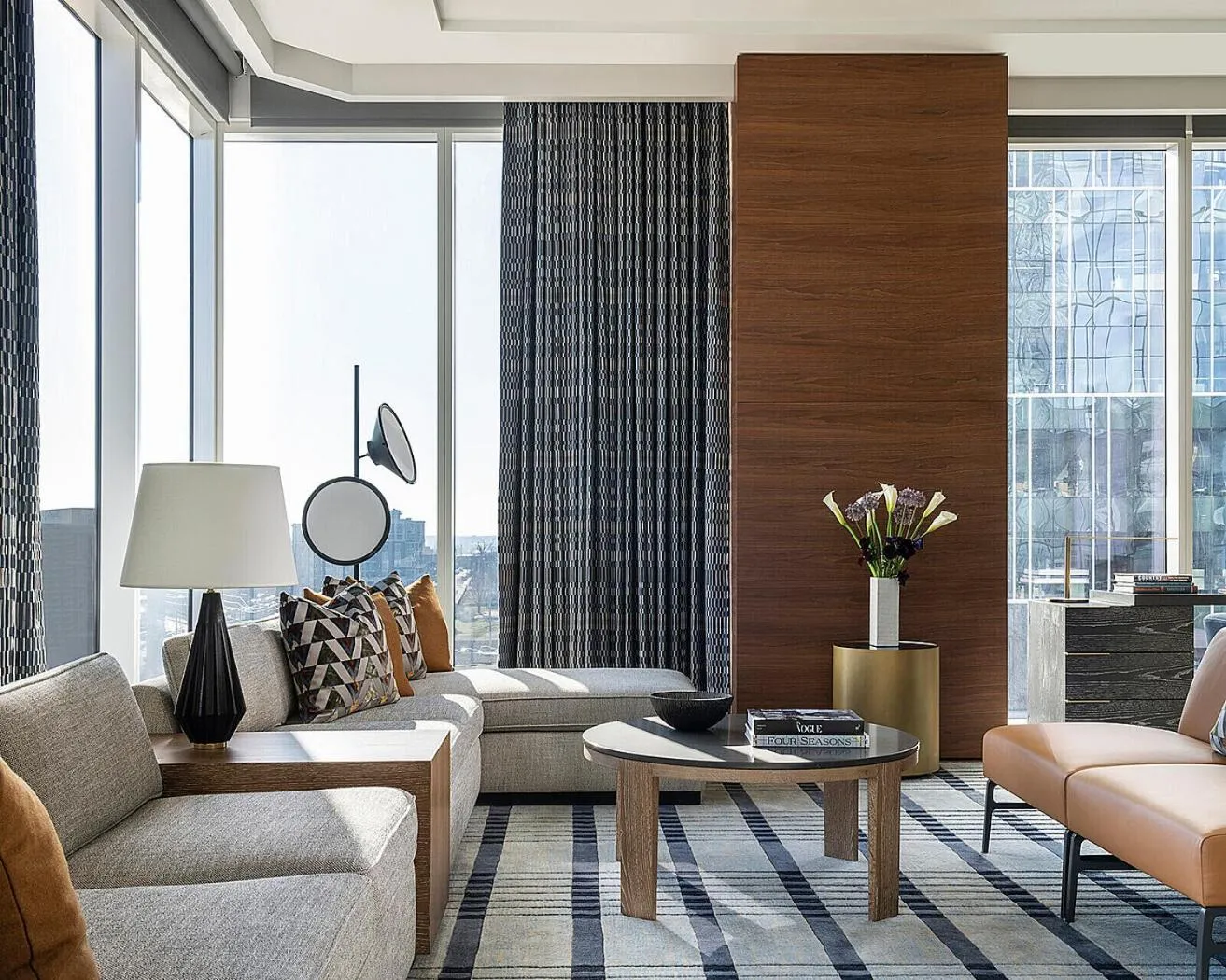 Living room in Four Seasons Hotel Nashville