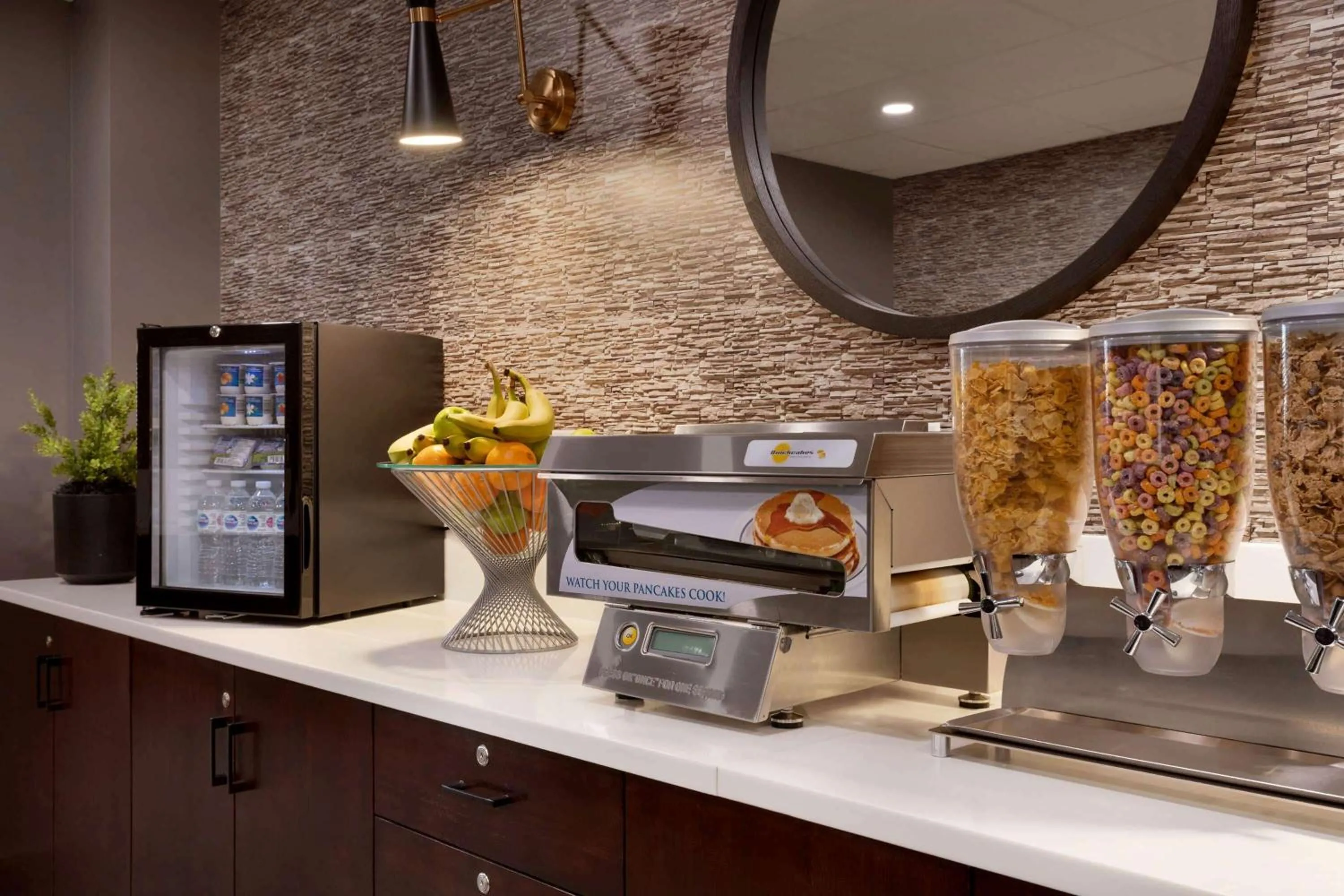 Restaurant/places to eat in Microtel Inn and Suites by Wyndham Weyburn